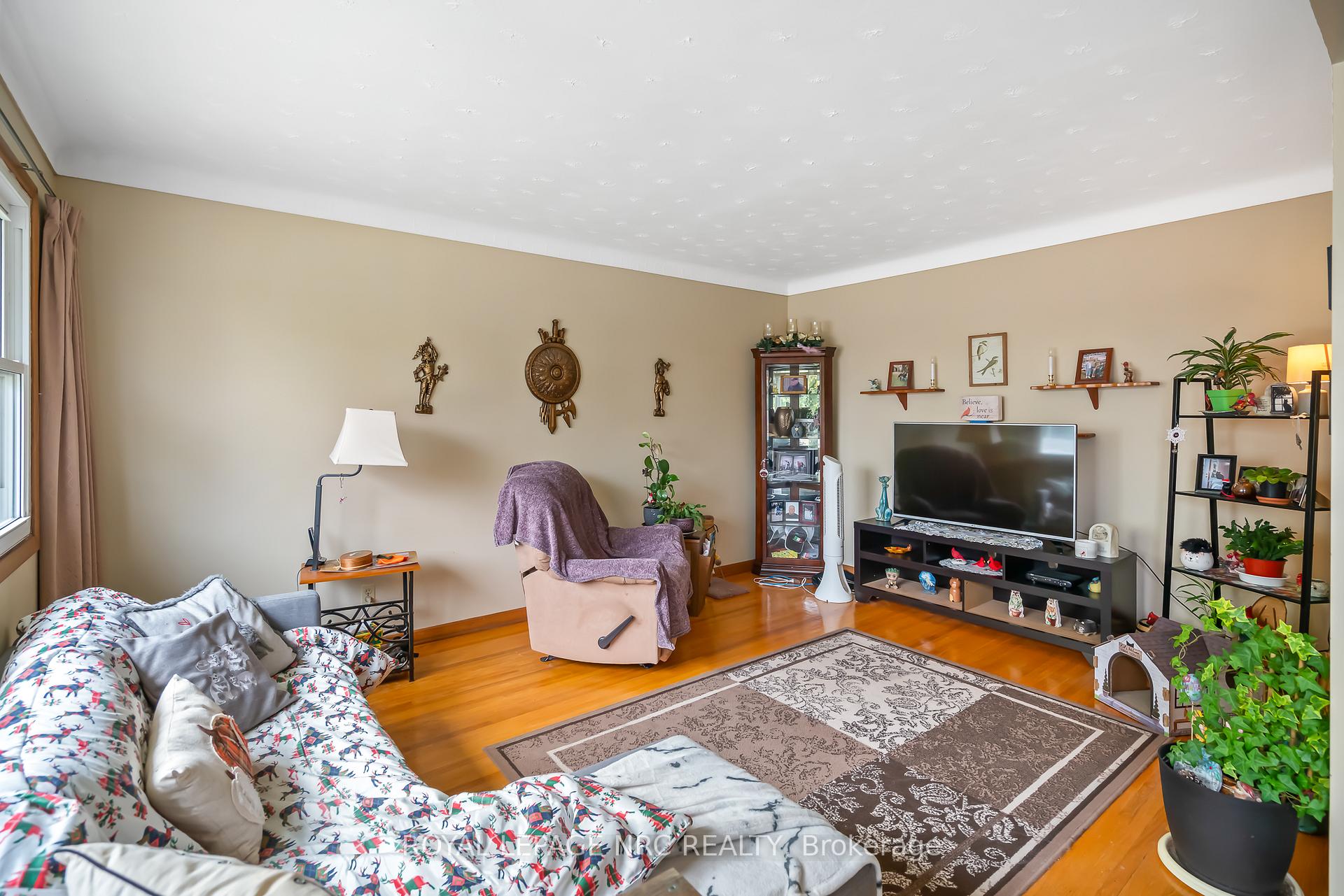 Photo 4 of 109 Mackan Street, Thorold, Allanburg/Thorold South — HOMEH
