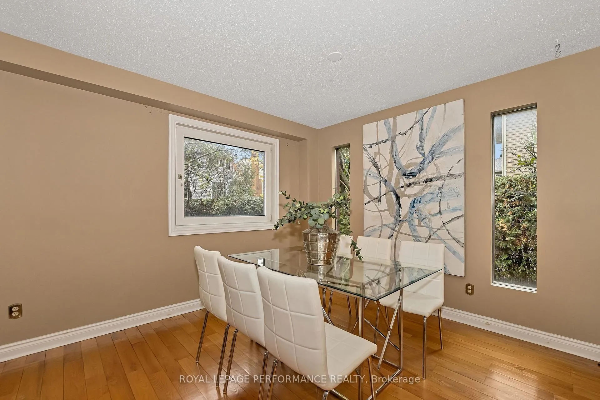 Photo 10 of 46 Otten Drive, Ottawa, Barrhaven - Pheasant Run — HOMEH