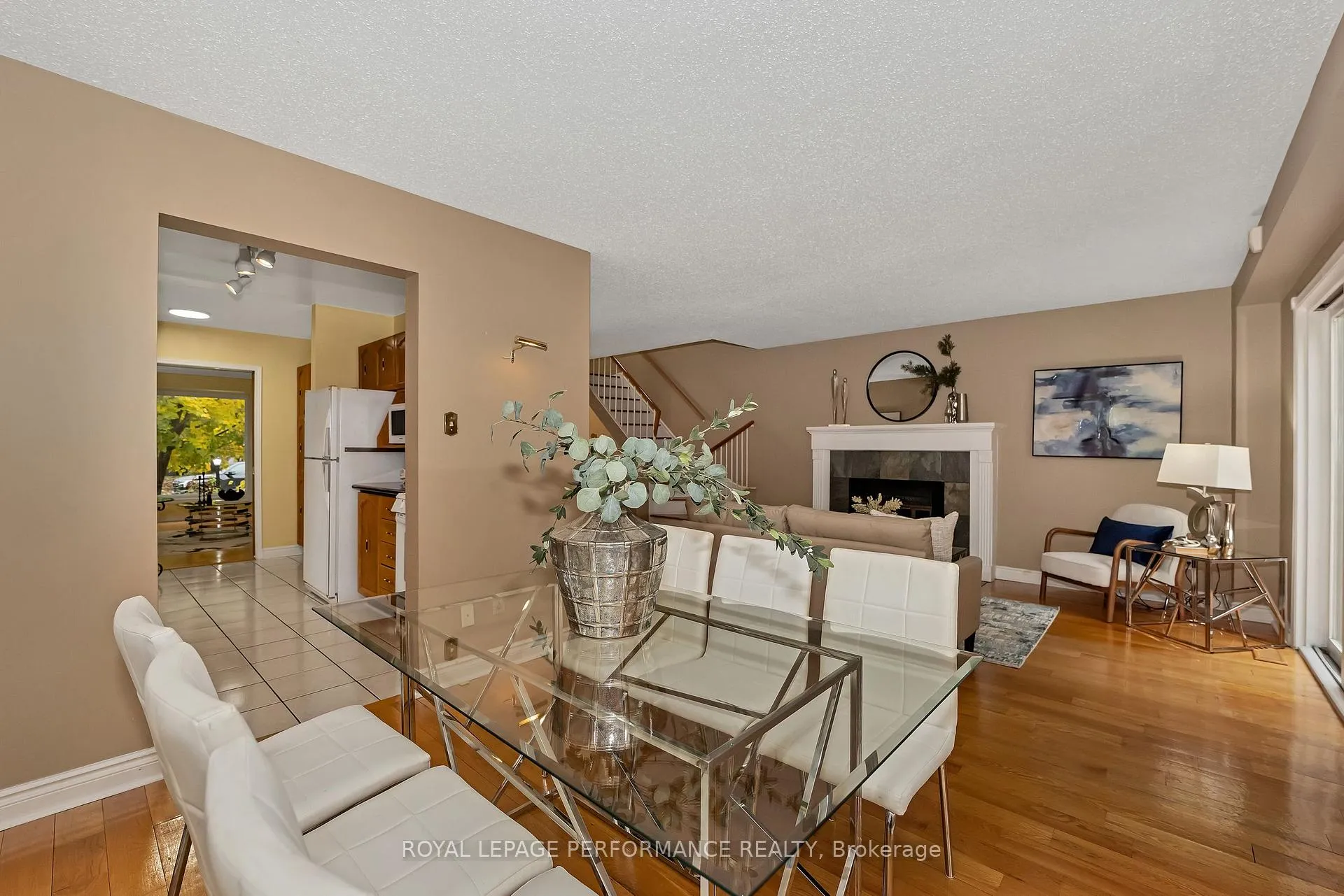 Photo 11 of 46 Otten Drive, Ottawa, Barrhaven - Pheasant Run — HOMEH