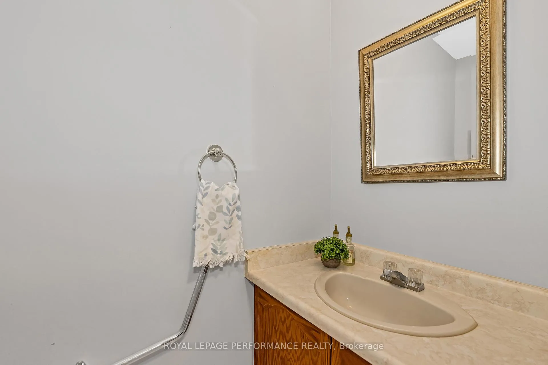 Photo 14 of 46 Otten Drive, Ottawa, Barrhaven - Pheasant Run — HOMEH