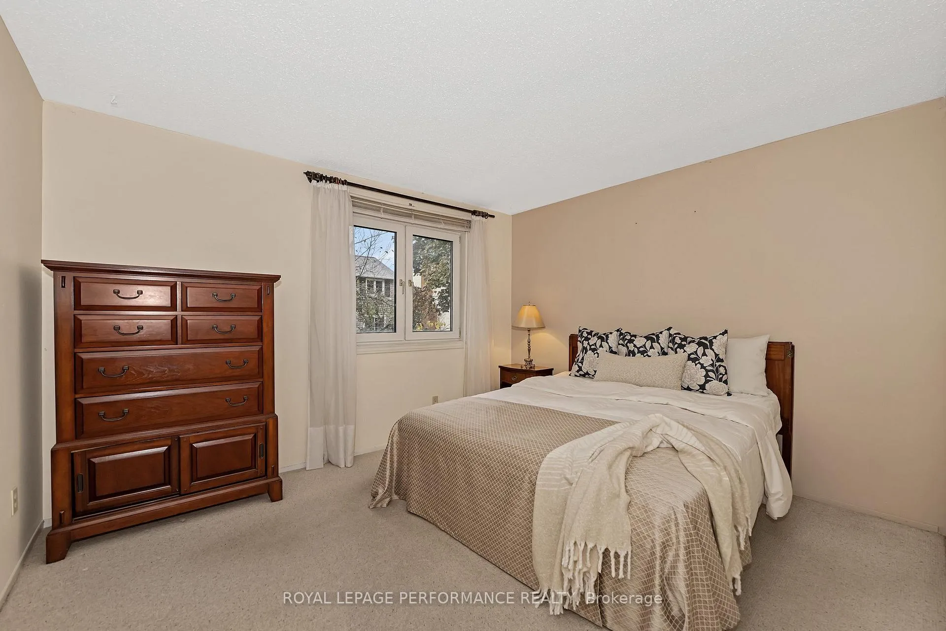 Photo 22 of 46 Otten Drive, Ottawa, Barrhaven - Pheasant Run — HOMEH