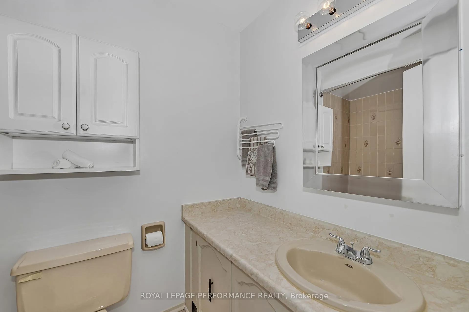 Photo 23 of 46 Otten Drive, Ottawa, Barrhaven - Pheasant Run — HOMEH