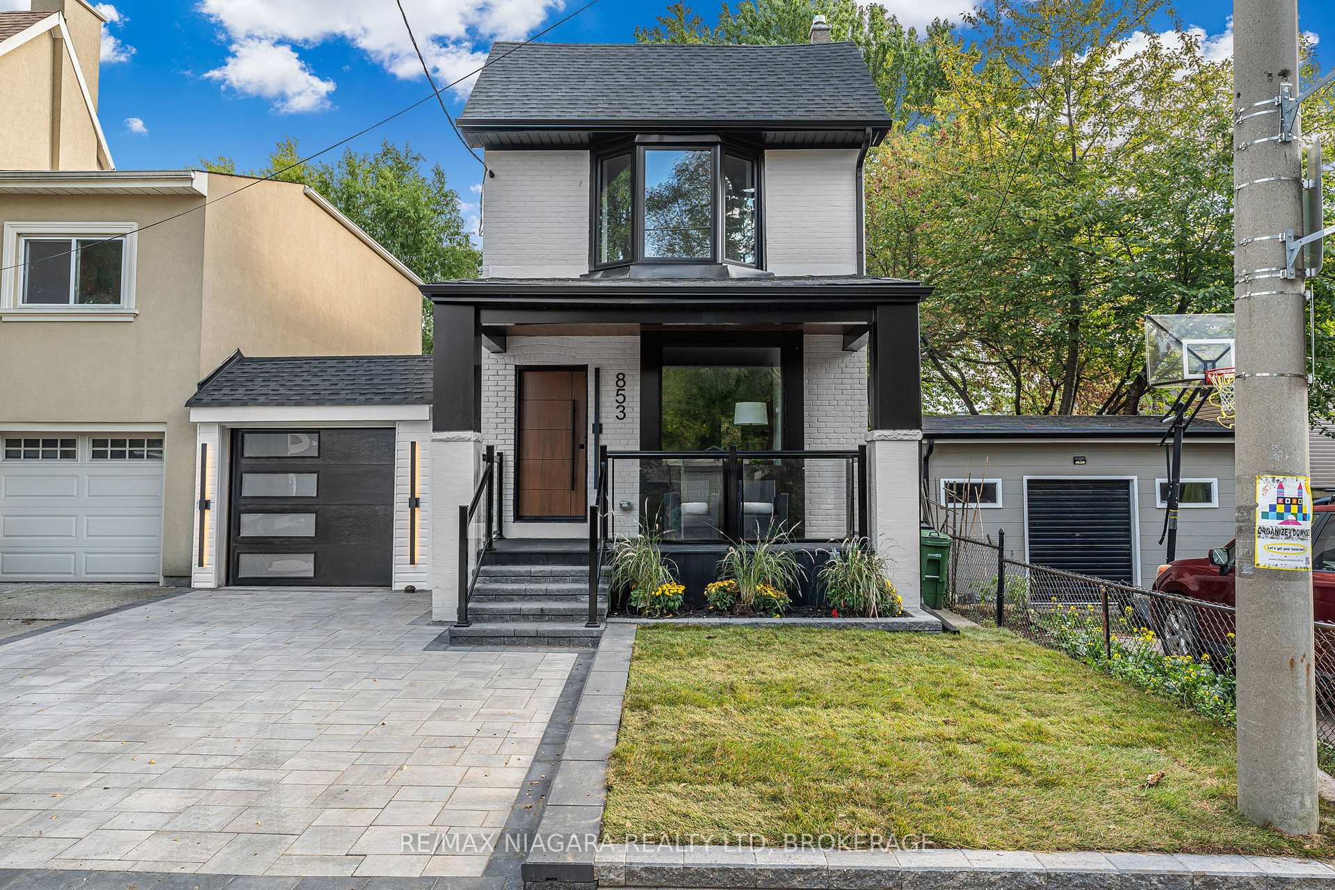 Front of 853 Sammon Avenue