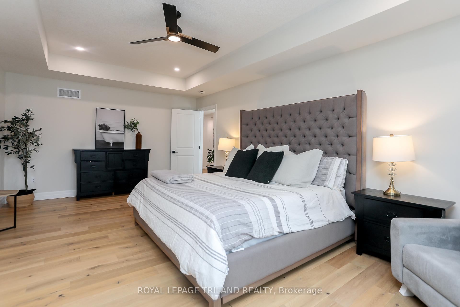 Photo 3 of 20 Greenbrier Ridge, Thames Centre, Rural Thames Centre — HOMEH