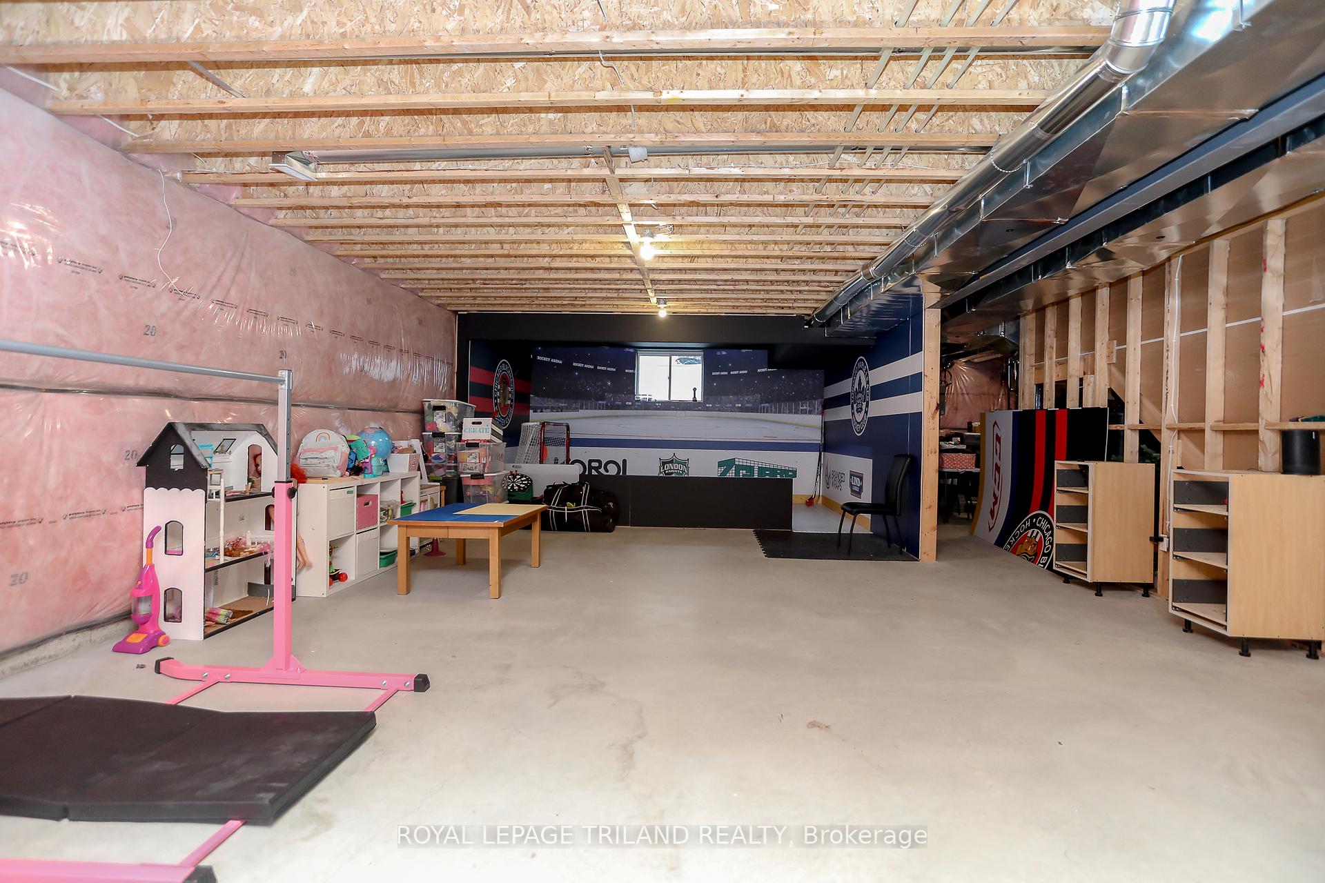Photo 11 of 20 Greenbrier Ridge, Thames Centre, Rural Thames Centre — HOMEH