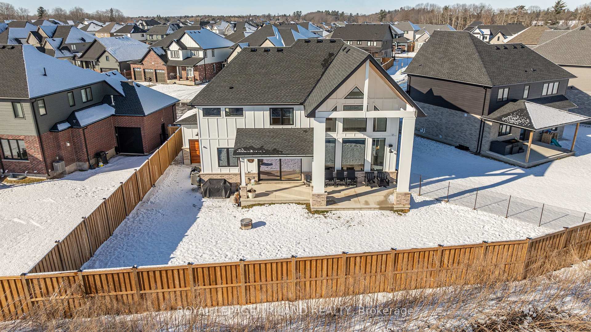 Photo 17 of 20 Greenbrier Ridge, Thames Centre, Rural Thames Centre — HOMEH