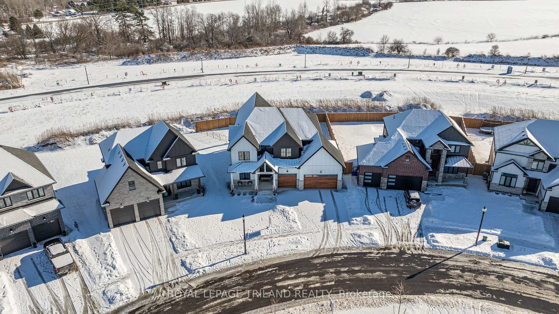 Photo 18 of 20 Greenbrier Ridge, Thames Centre, Rural Thames Centre — HOMEH