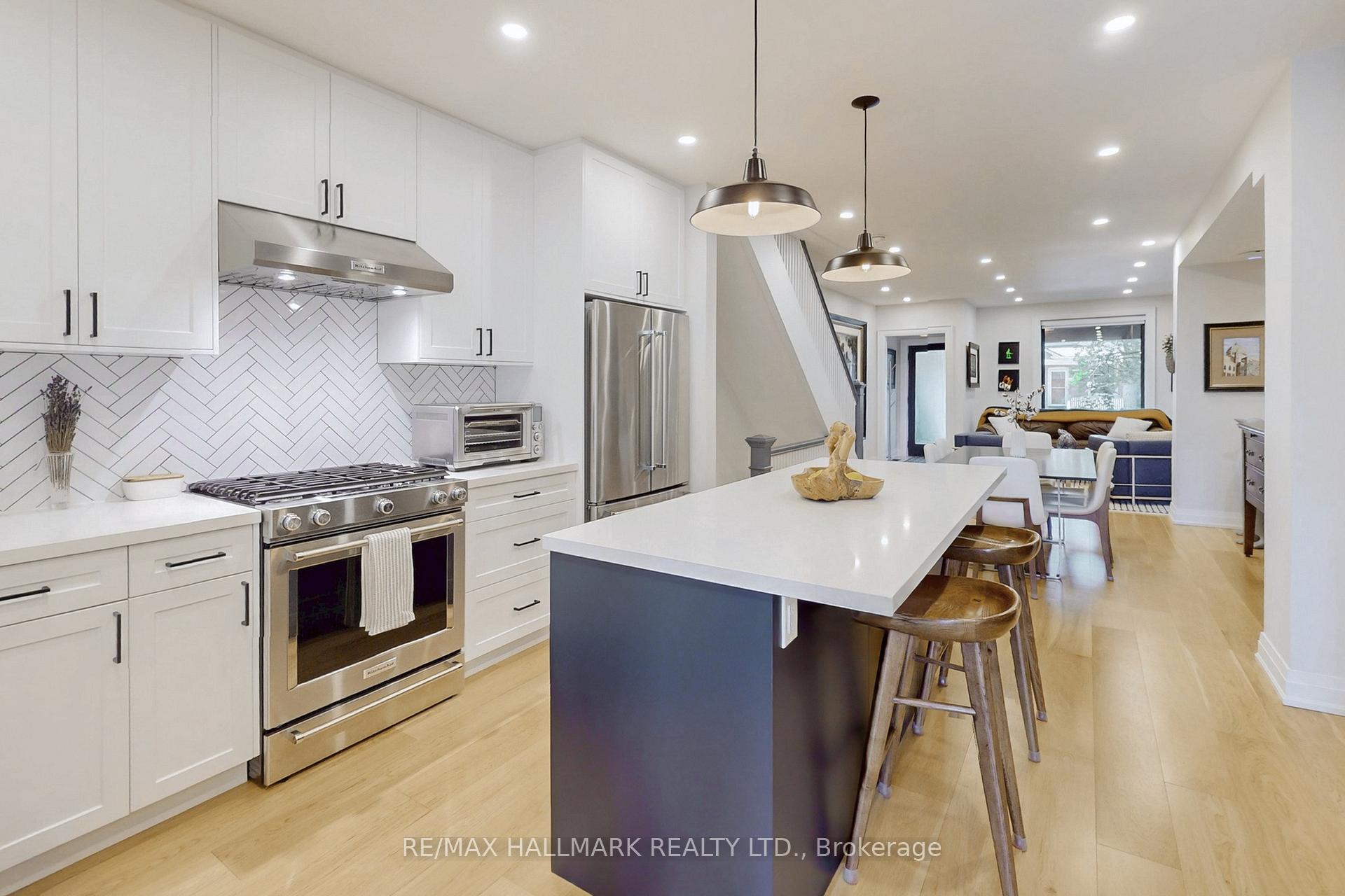 Photo 10 of 31 Garnock Avenue, Toronto, North Riverdale — HOMEH