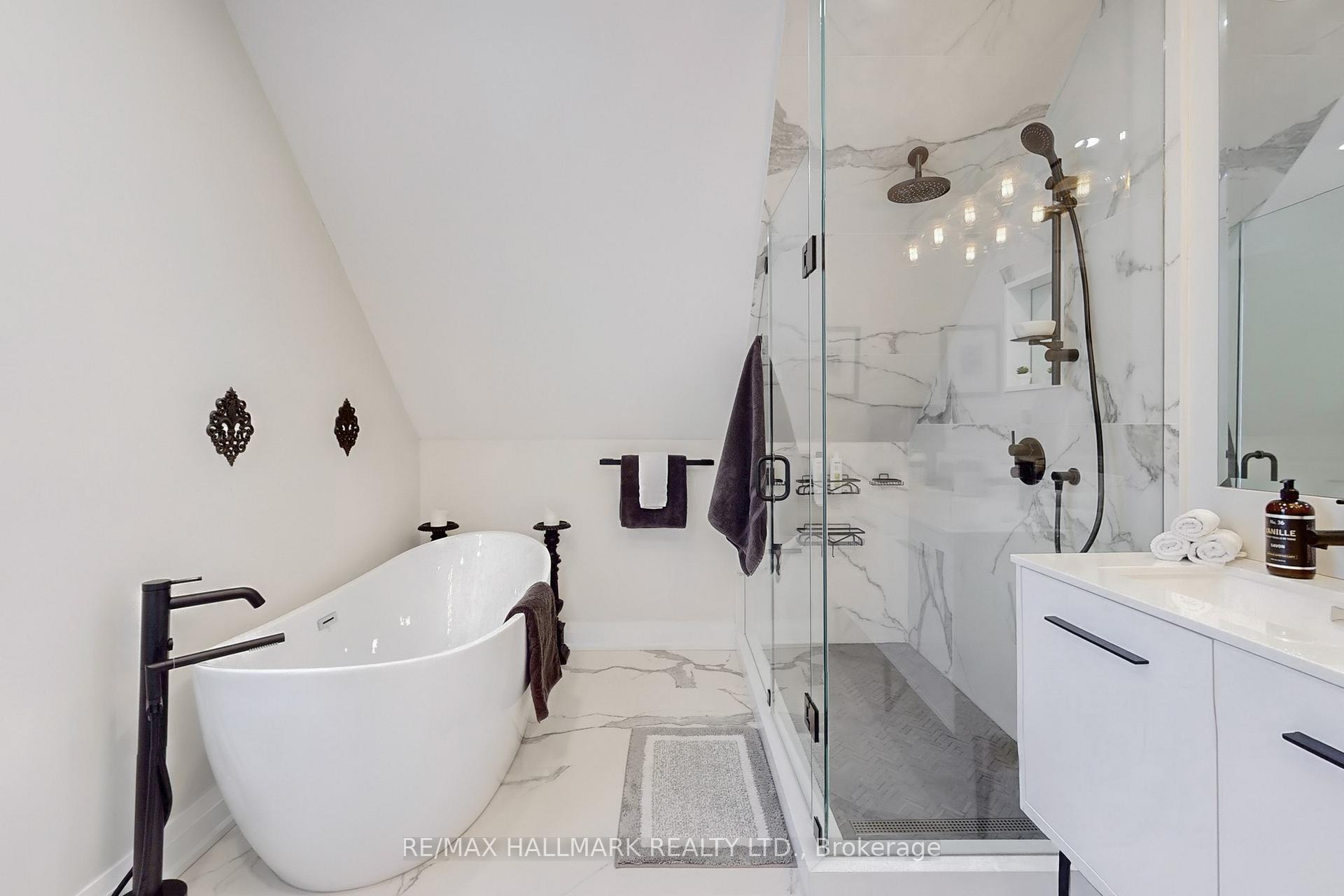 Photo 18 of 31 Garnock Avenue, Toronto, North Riverdale — HOMEH