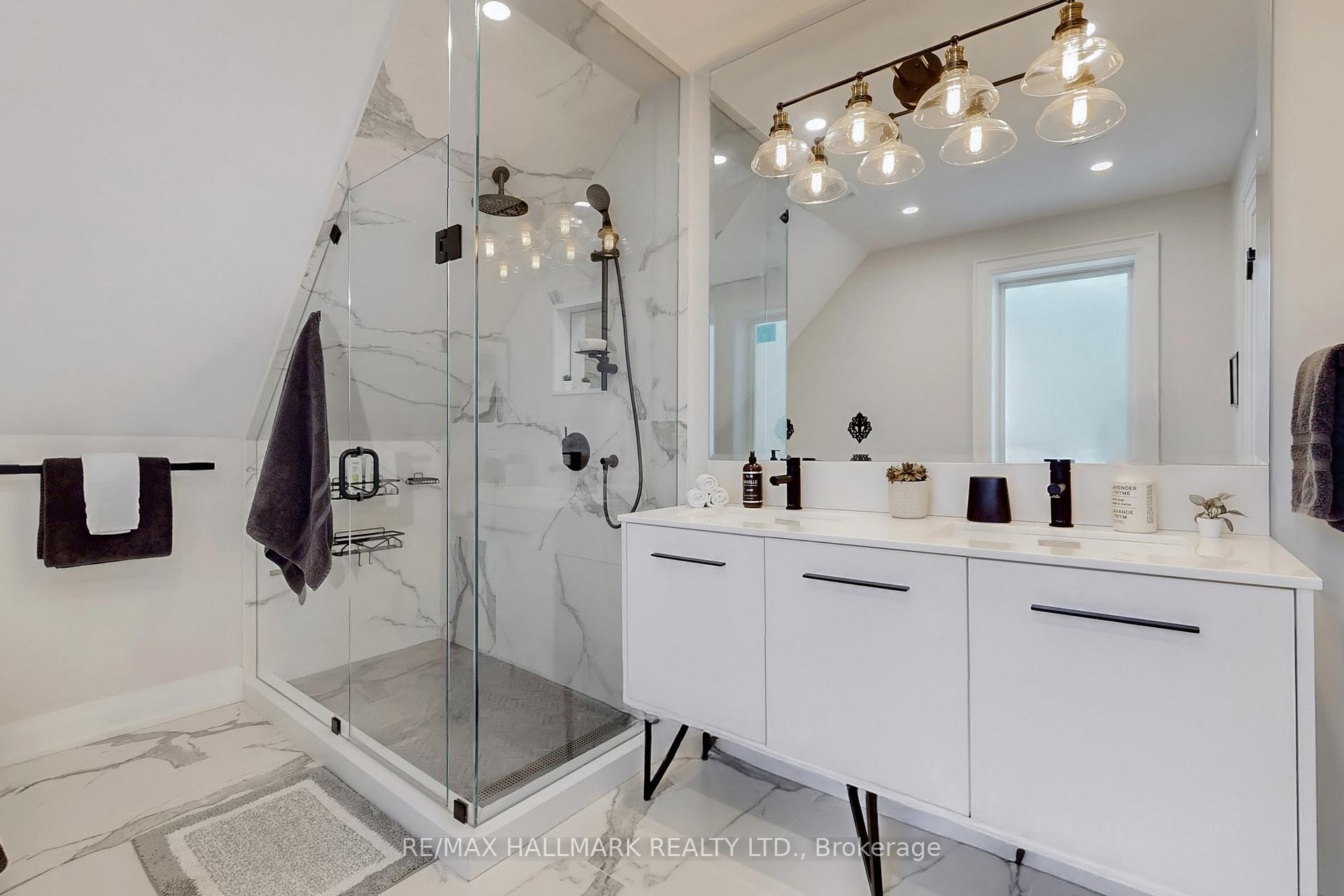 Photo 19 of 31 Garnock Avenue, Toronto, North Riverdale — HOMEH
