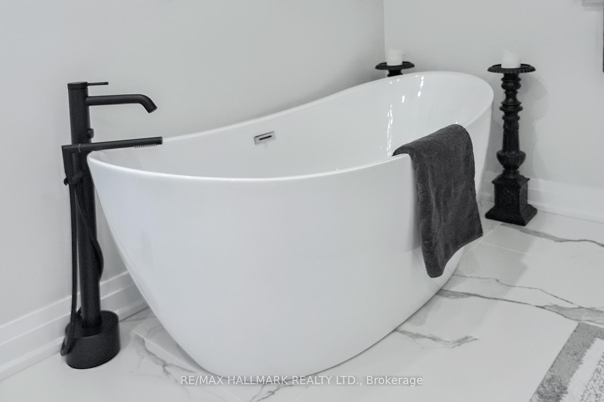Photo 20 of 31 Garnock Avenue, Toronto, North Riverdale — HOMEH