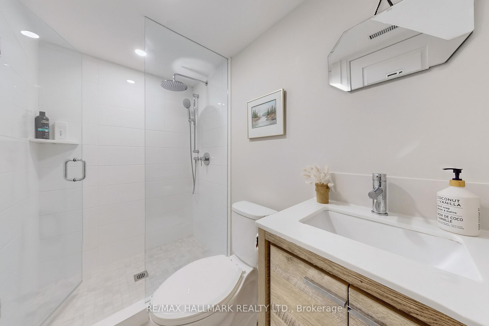 Photo 32 of 31 Garnock Avenue, Toronto, North Riverdale — HOMEH
