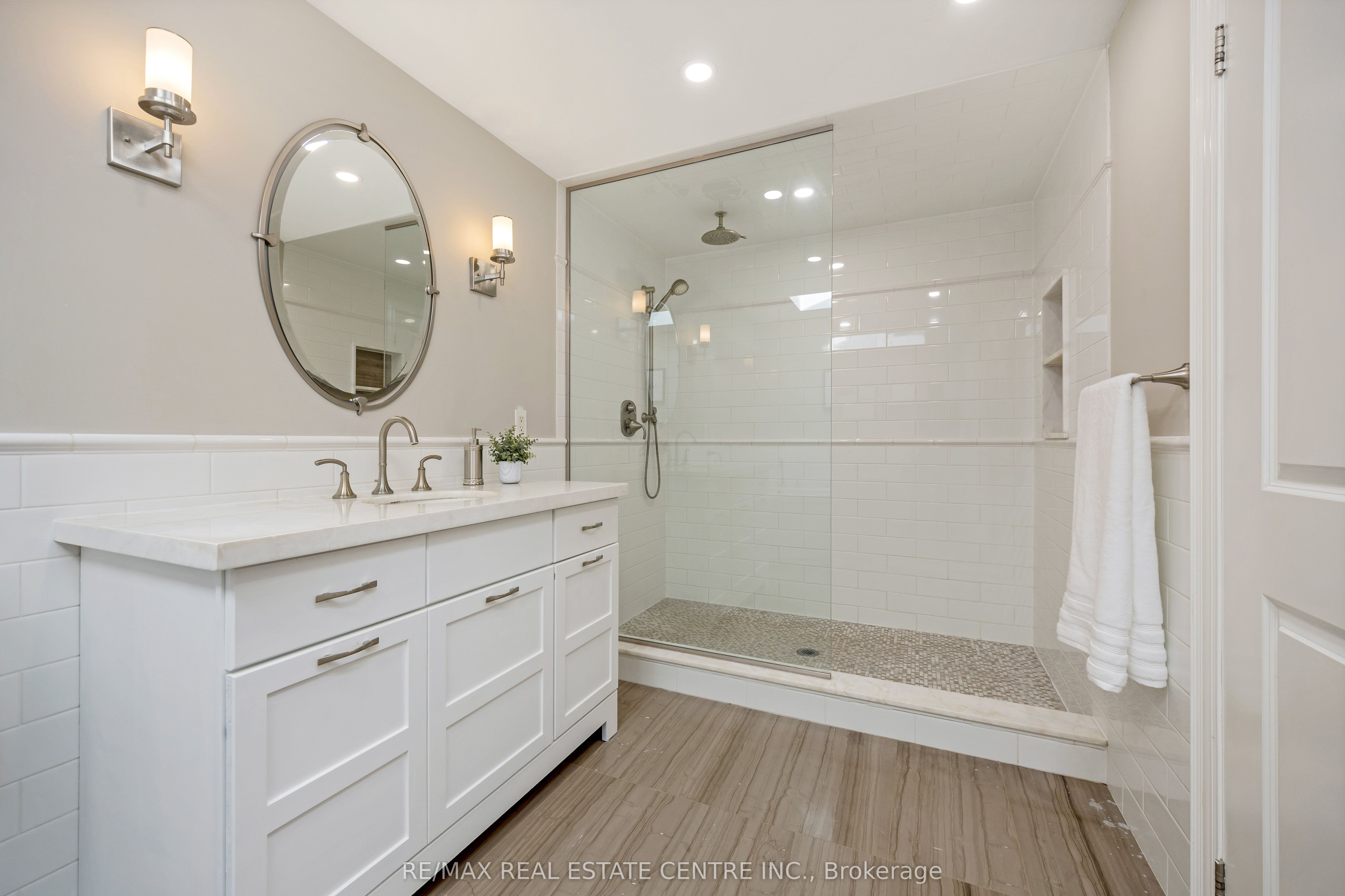 Photo 62 of 884 Hemlock Drive, Milton, Dorset Park — HOMEH