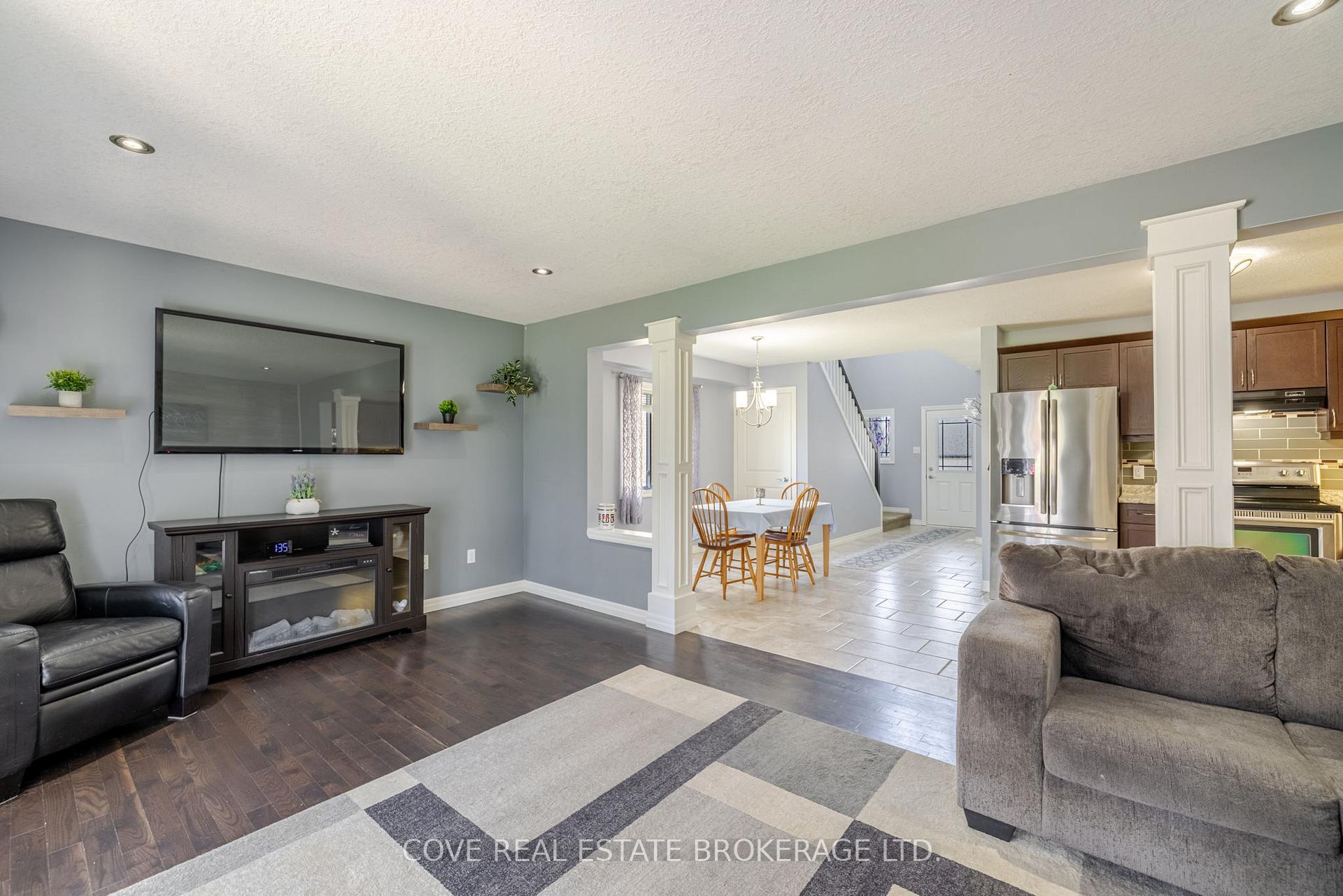 Photo 8 of 35 Leesboro Trail, Thames Centre, Thorndale — HOMEH
