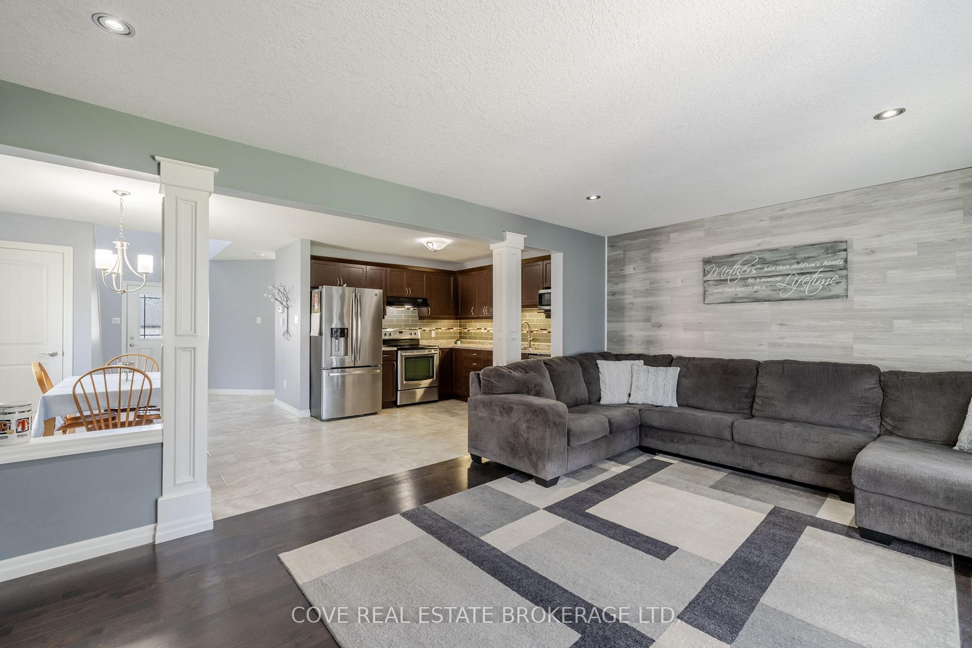 Photo 9 of 35 Leesboro Trail, Thames Centre, Thorndale — HOMEH
