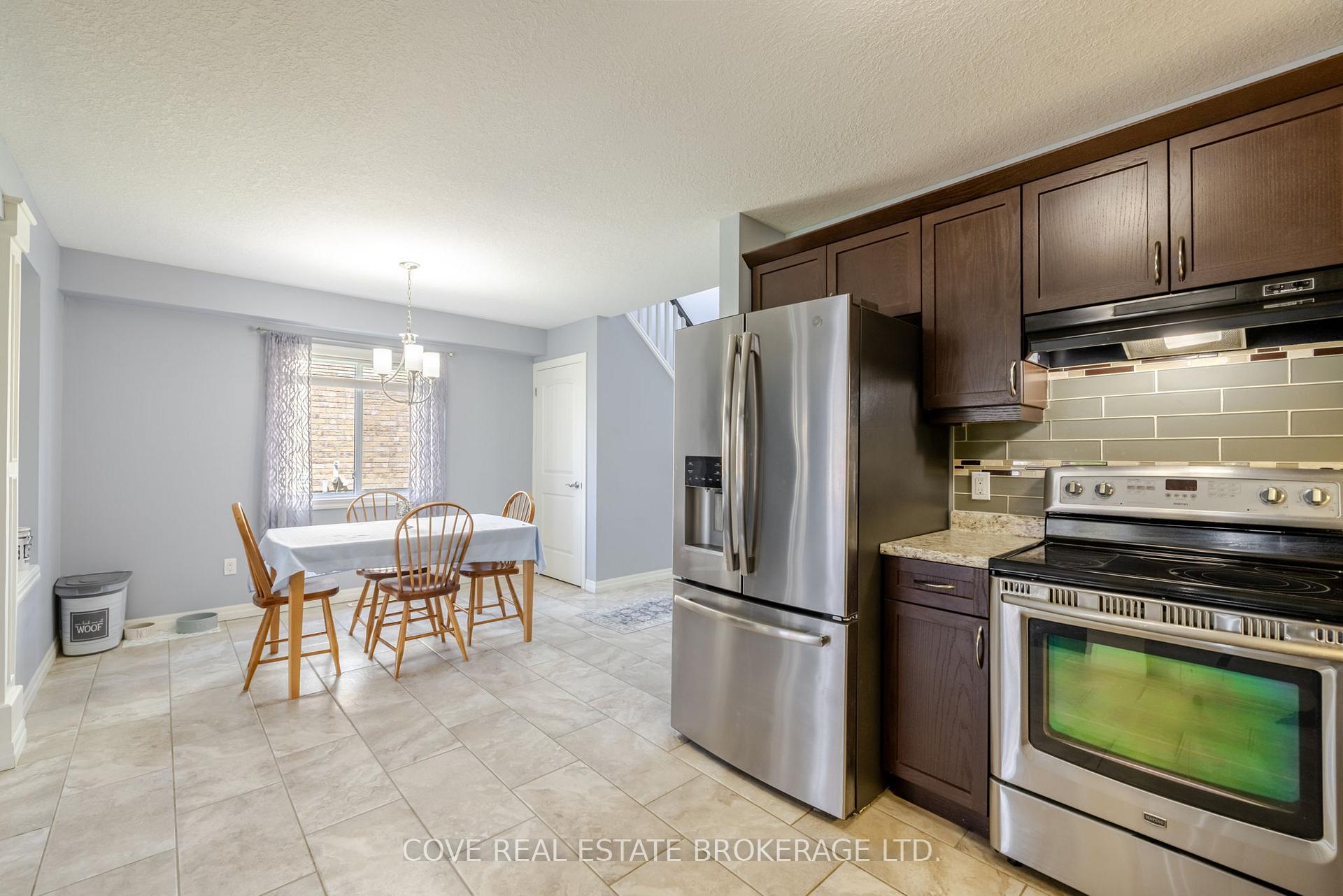 Photo 13 of 35 Leesboro Trail, Thames Centre, Thorndale — HOMEH
