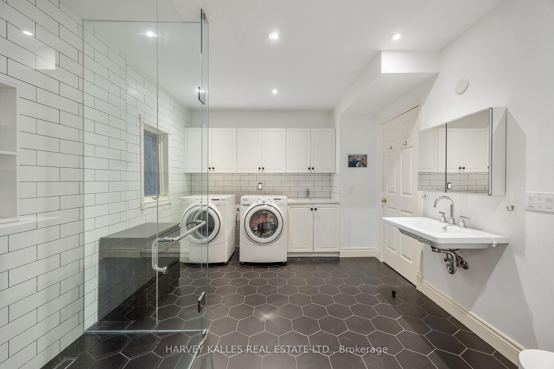 Photo 11 of 200 Seaton Street, Toronto, Cabbagetown-South St. James Town — HOMEH
