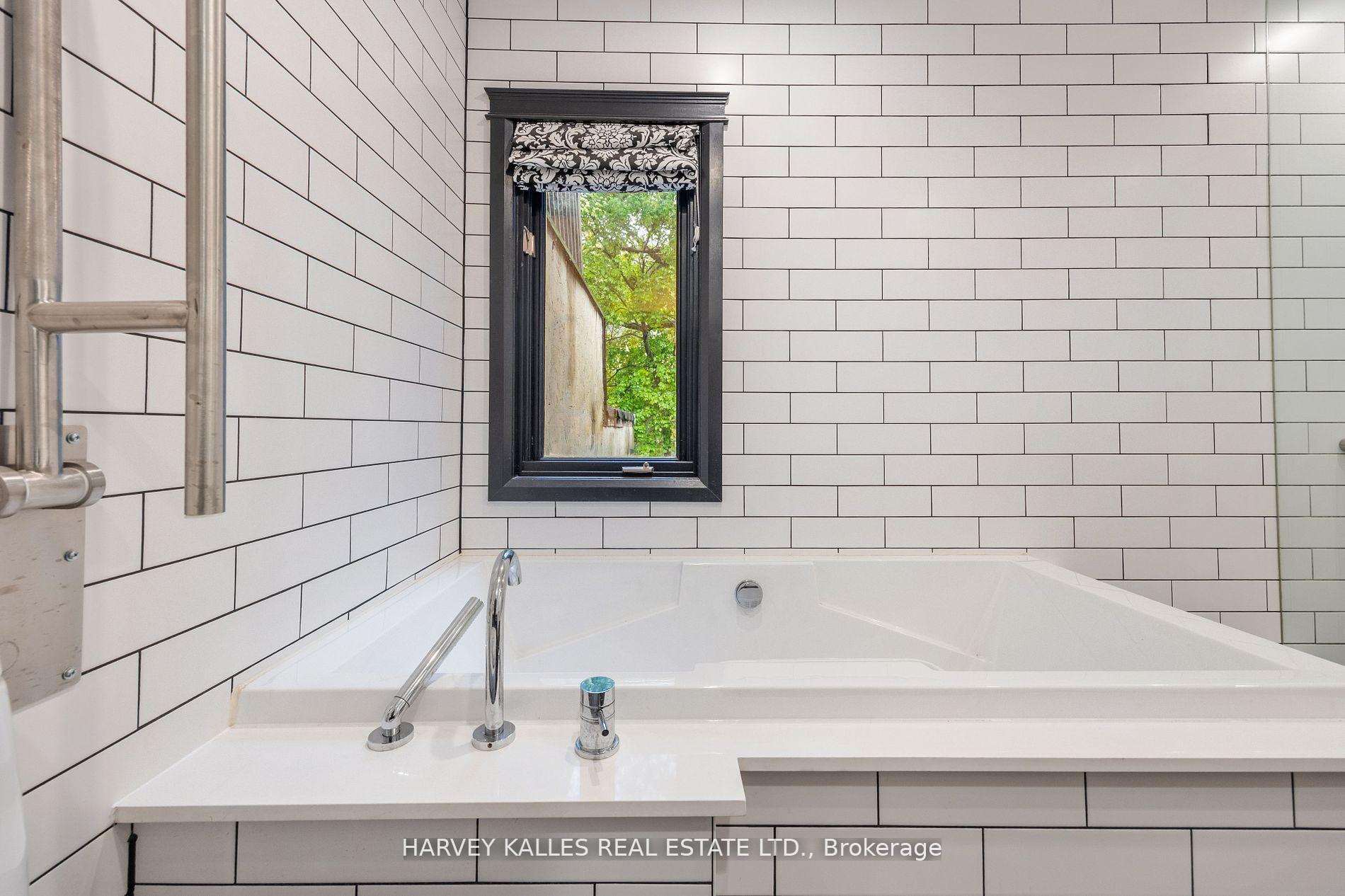 Photo 26 of 200 Seaton Street, Toronto, Cabbagetown-South St. James Town — HOMEH