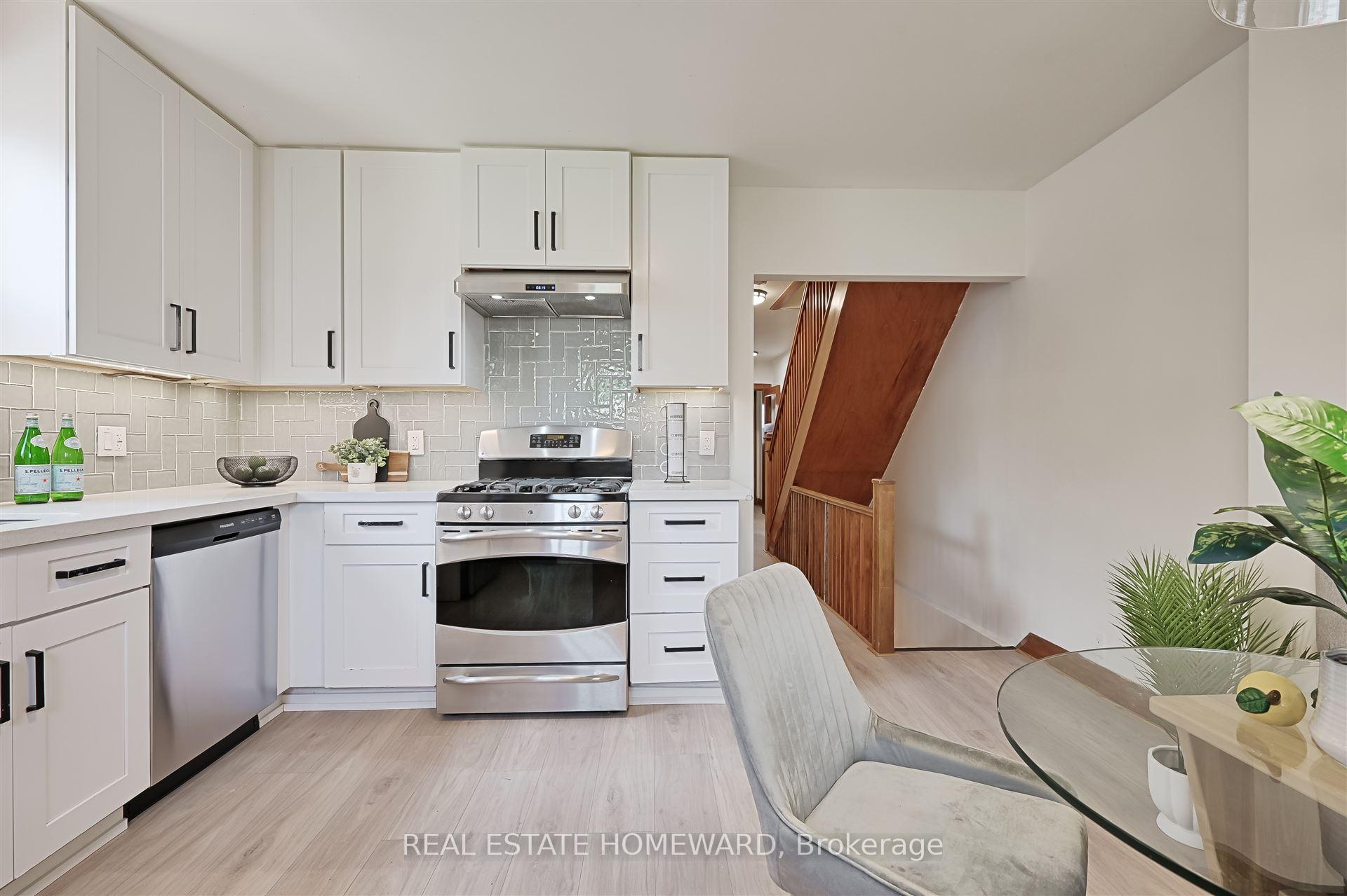 Photo 16 of 715 Vaughan Road, Toronto, Oakwood Village — HOMEH
