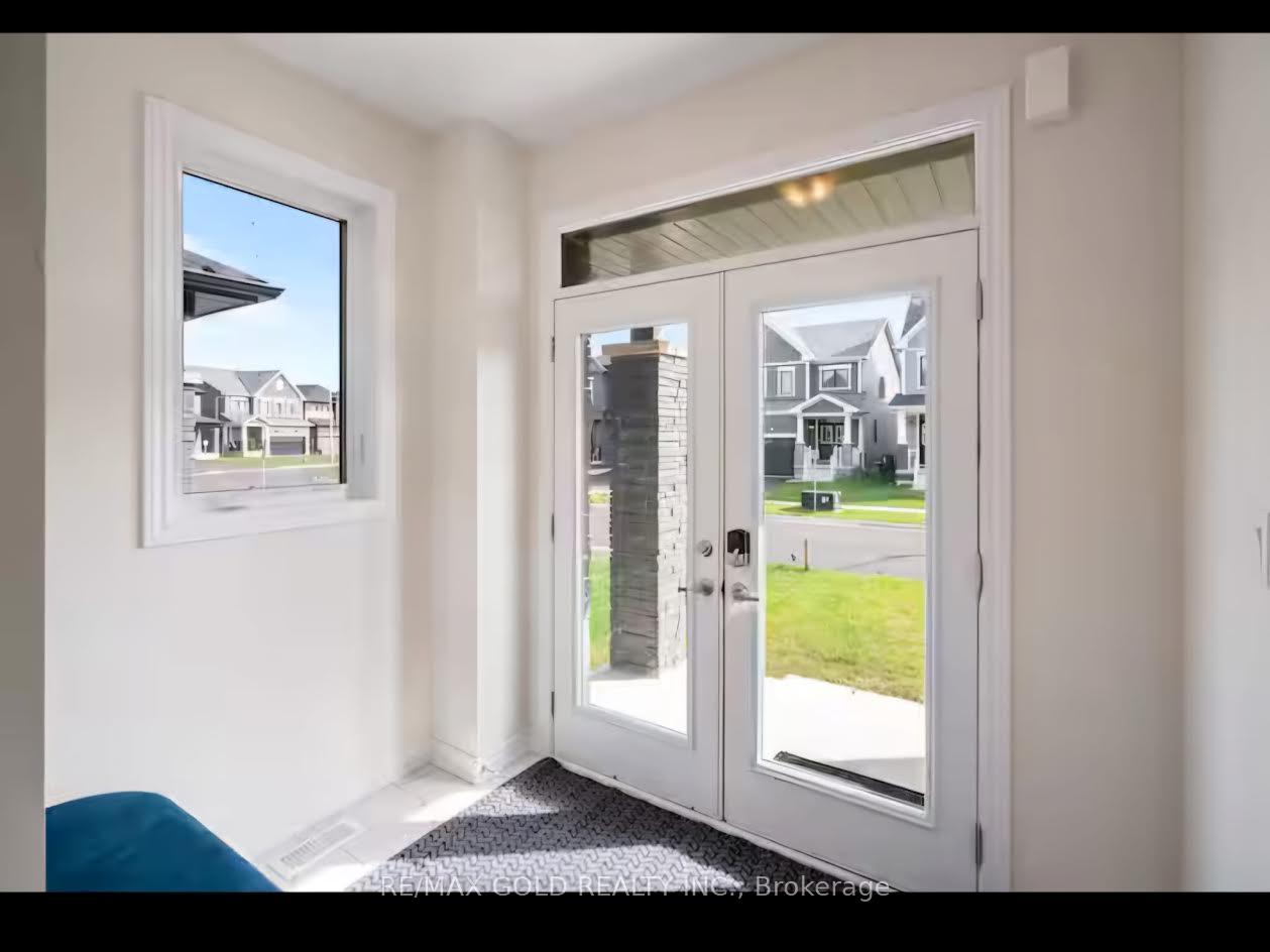 Photo 3 of 215 Vanilla Trail, Thorold, Rolling Meadows — HOMEH