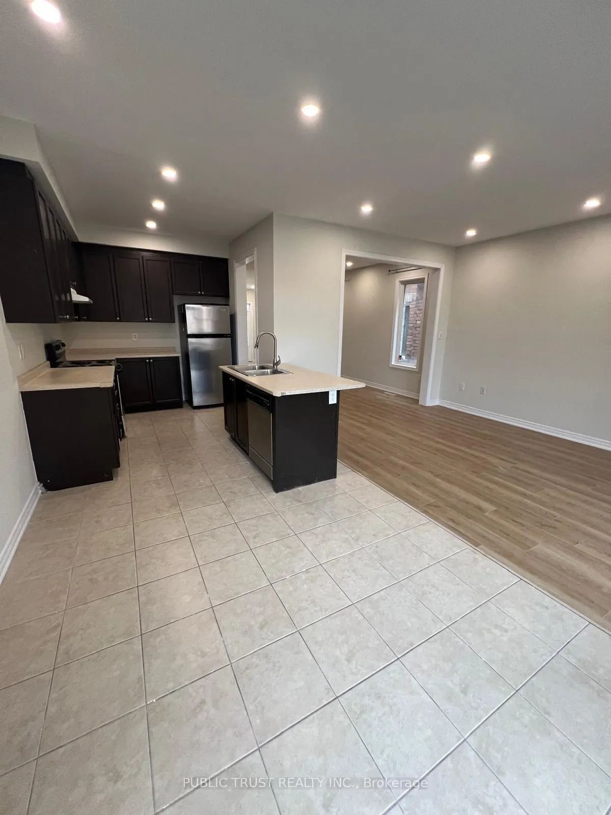 Photo 10 of 36 Turnhouse Crescent, Markham, Box Grove — HOMEH