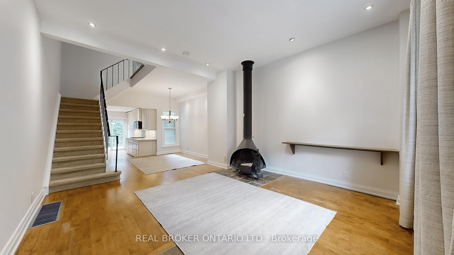 Photo 4 of 16 Wilkins Avenue, Toronto, Moss Park — HOMEH
