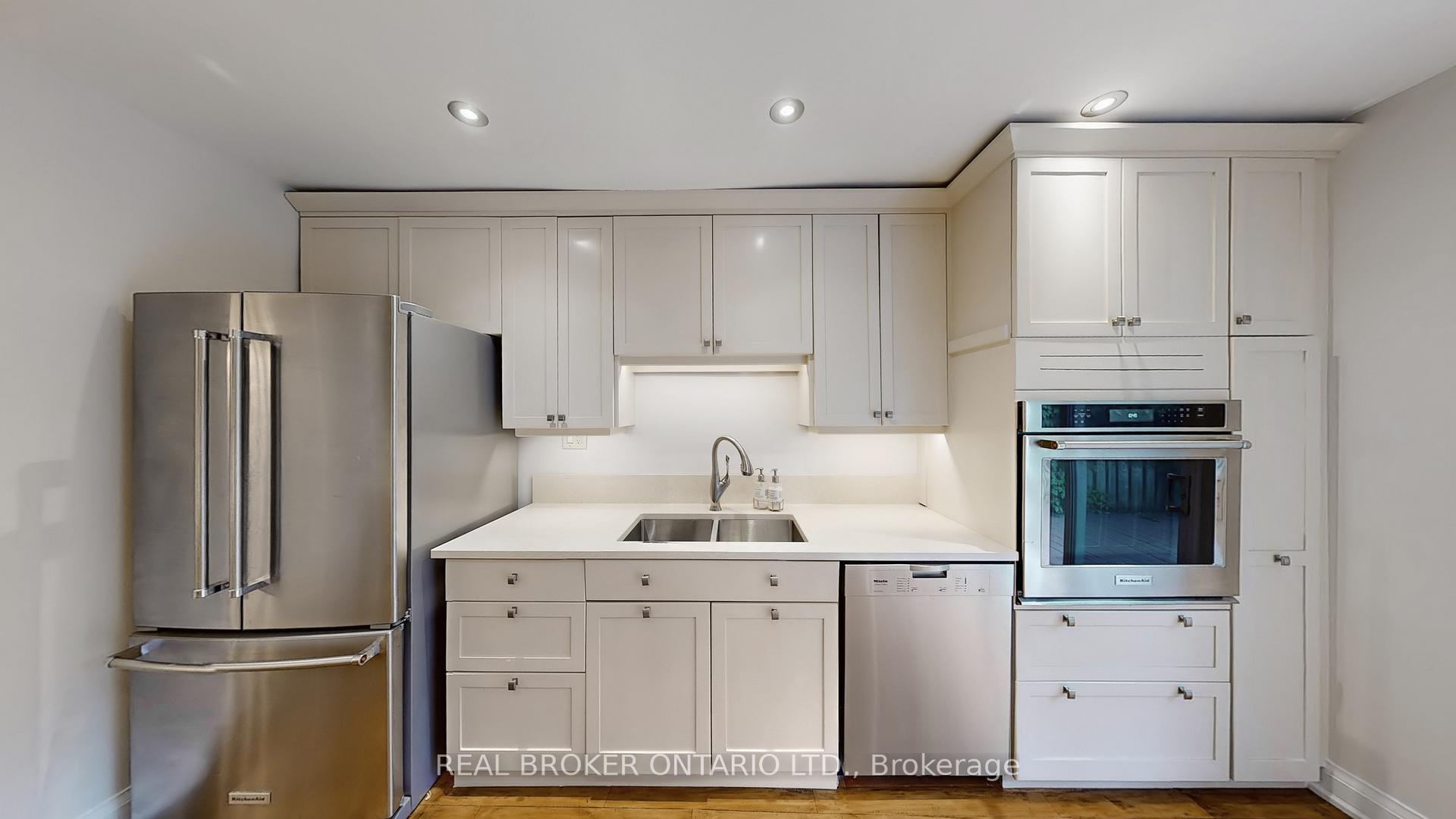 Photo 14 of 16 Wilkins Avenue, Toronto, Moss Park — HOMEH