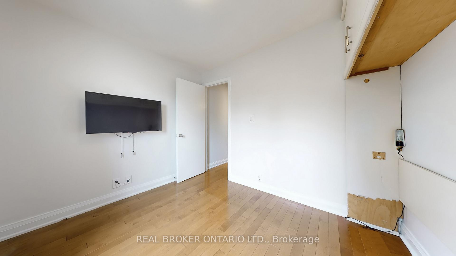 Photo 34 of 16 Wilkins Avenue, Toronto, Moss Park — HOMEH