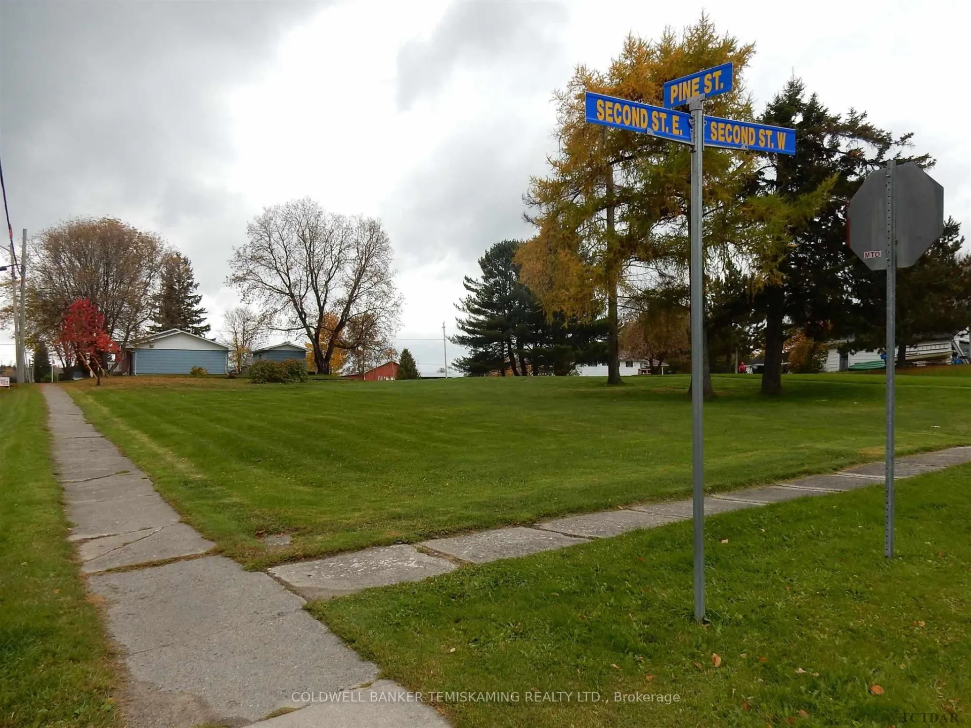 Photo 13 of 03 Second Street W, Timiskaming, TIM - Outside - Rural — HOMEH