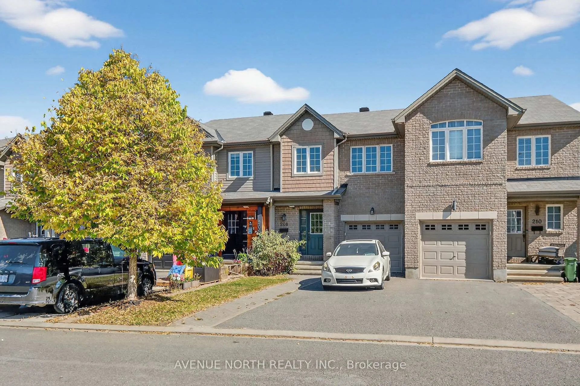 Photo 1 of 208 Kingswell Street, Ottawa, Leitrim — HOMEH