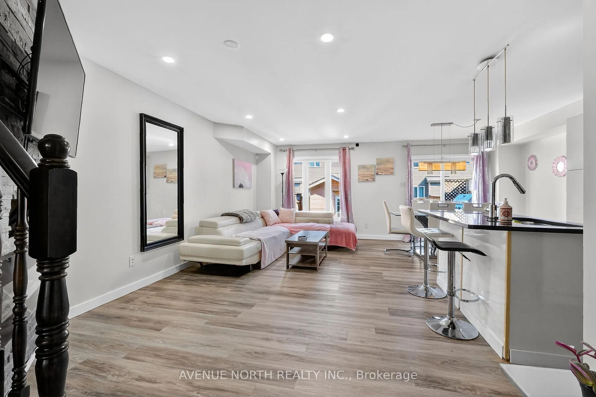 Photo 9 of 208 Kingswell Street, Ottawa, Leitrim — HOMEH