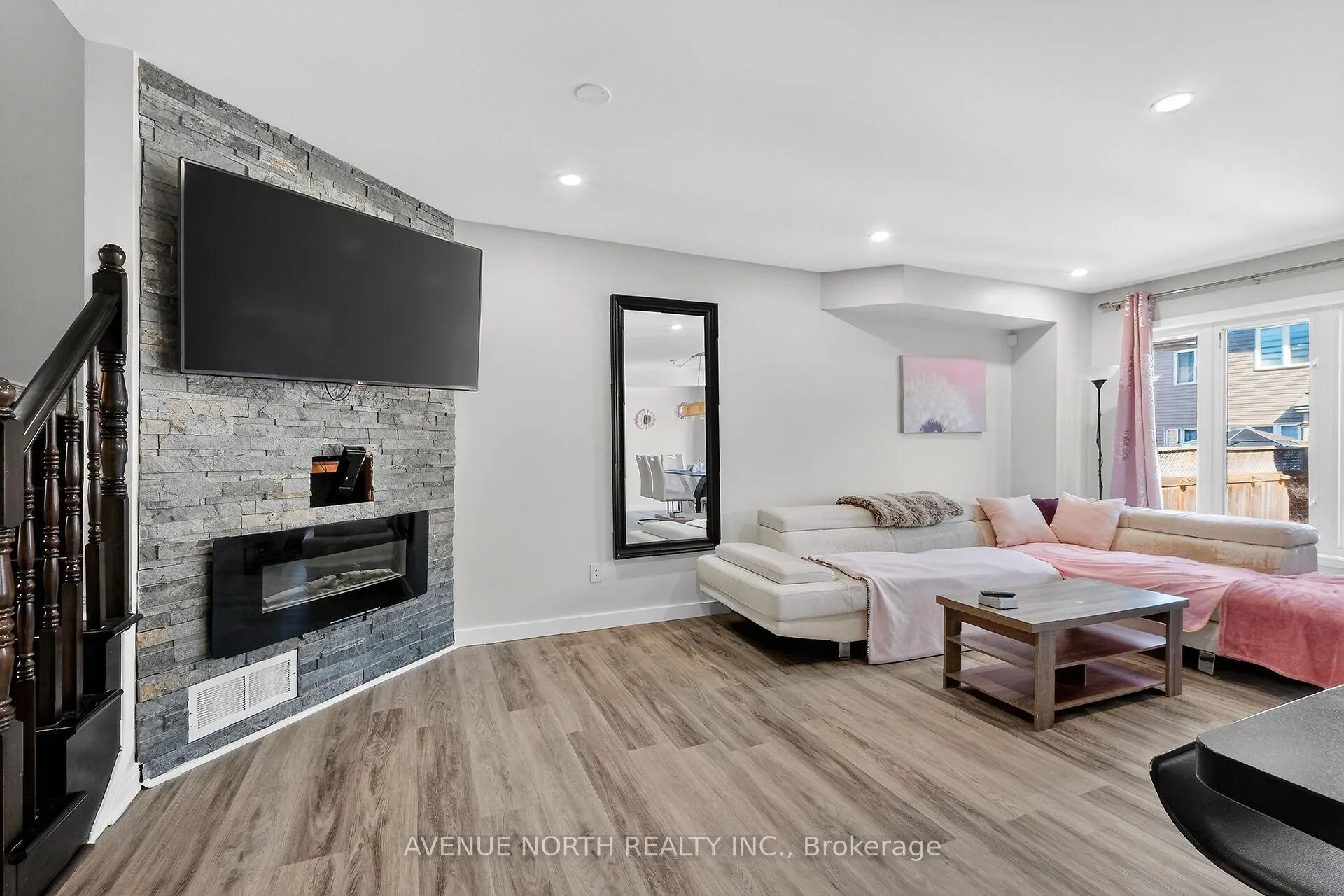 Photo 14 of 208 Kingswell Street, Ottawa, Leitrim — HOMEH
