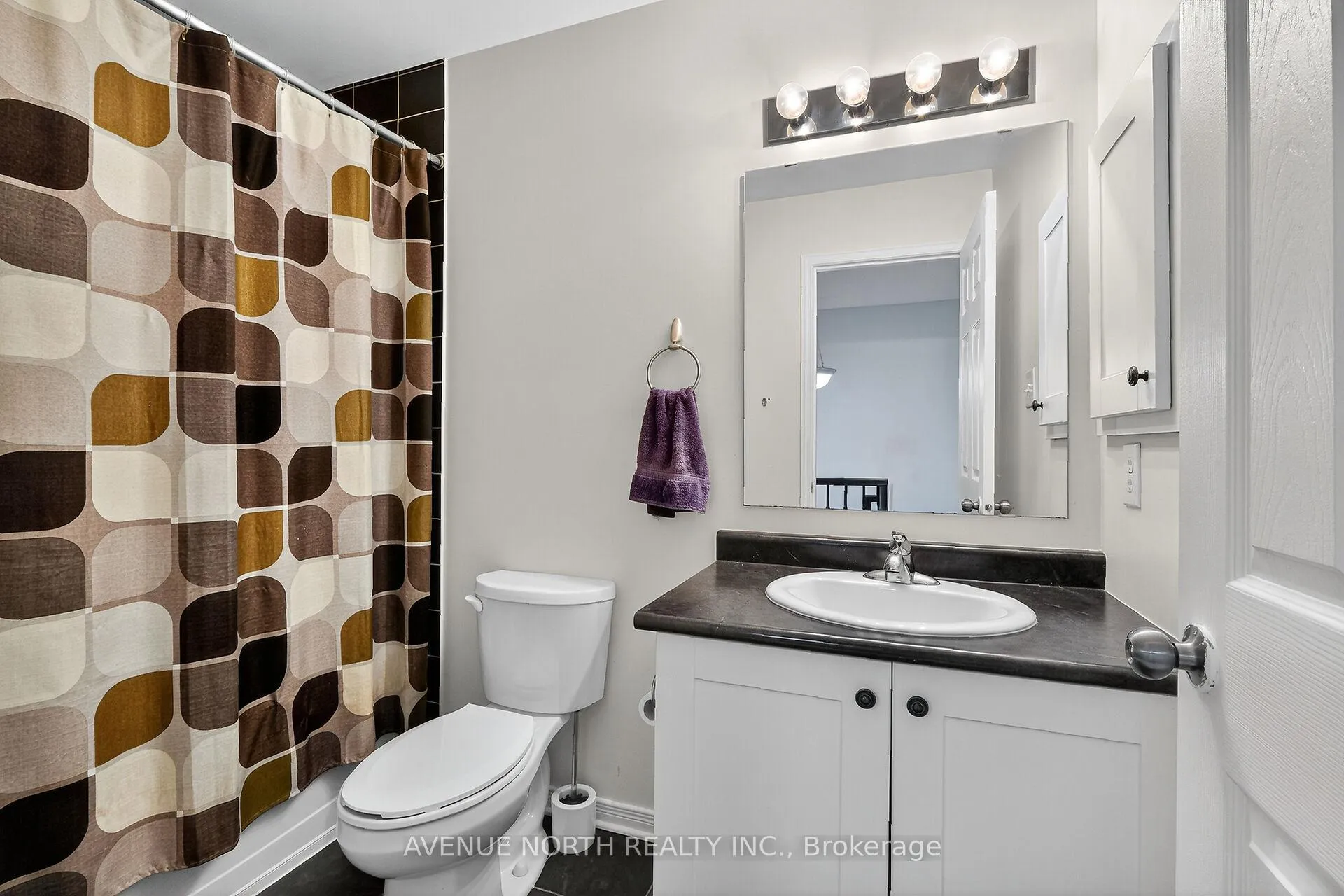 Photo 33 of 208 Kingswell Street, Ottawa, Leitrim — HOMEH