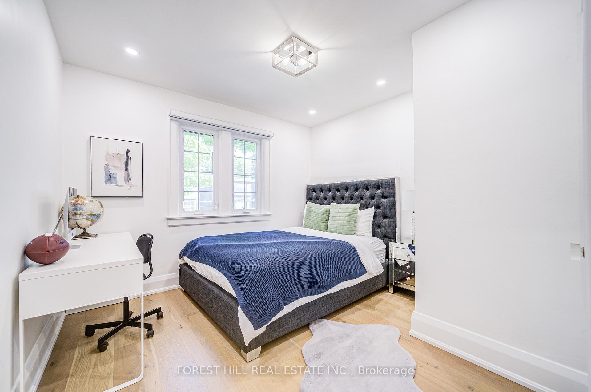 Photo 20 of 29 Burnaby Boulevard, Toronto, Yonge-Eglinton — HOMEH