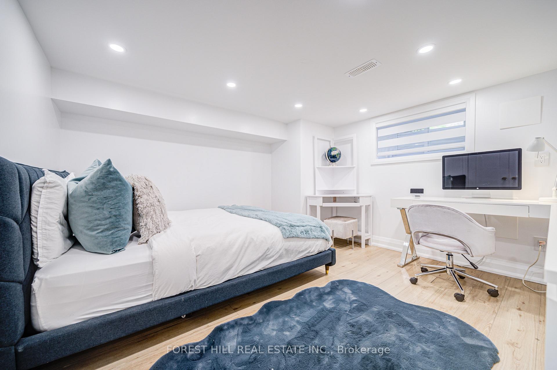 Photo 24 of 29 Burnaby Boulevard, Toronto, Yonge-Eglinton — HOMEH