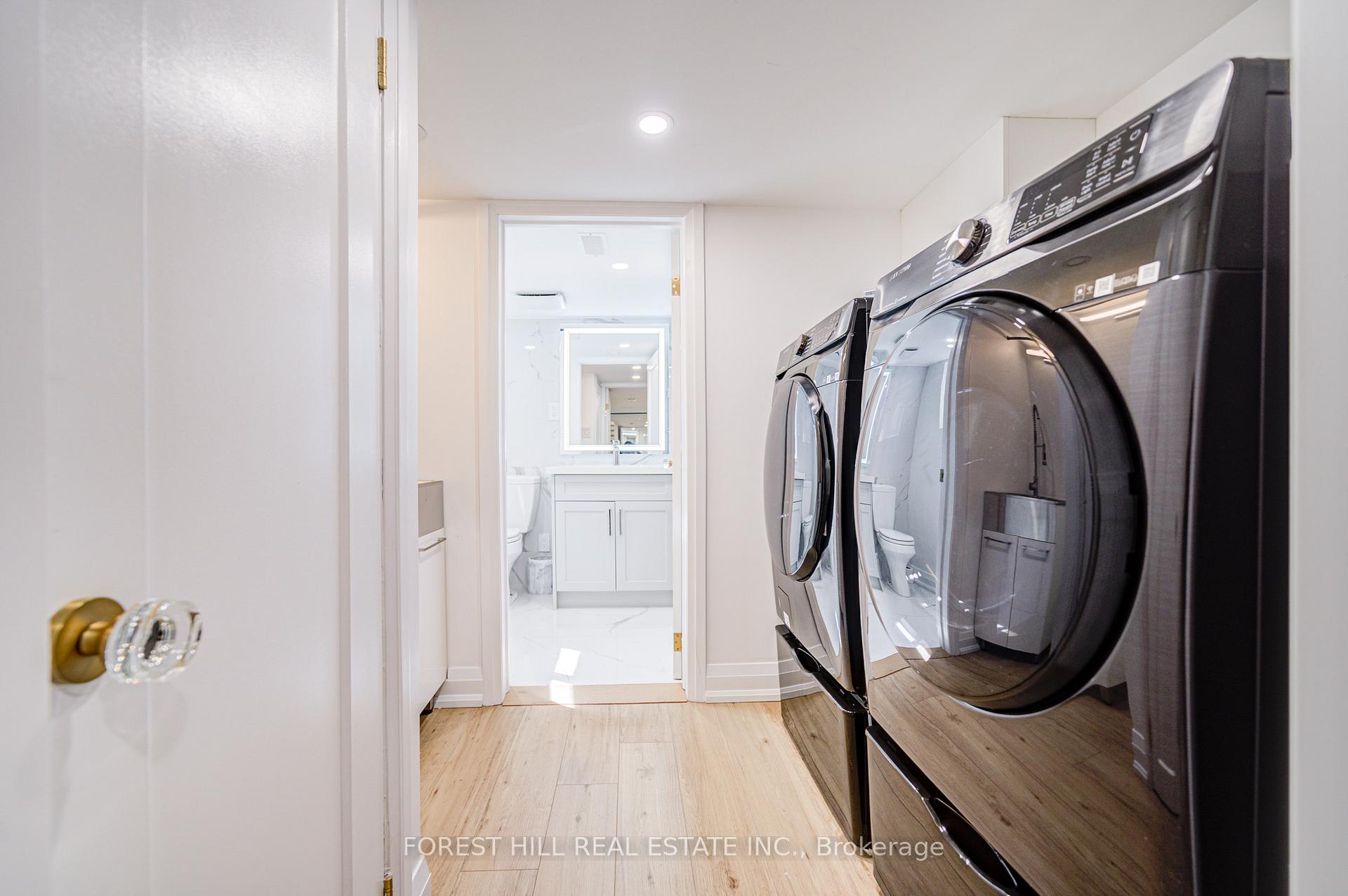 Photo 25 of 29 Burnaby Boulevard, Toronto, Yonge-Eglinton — HOMEH