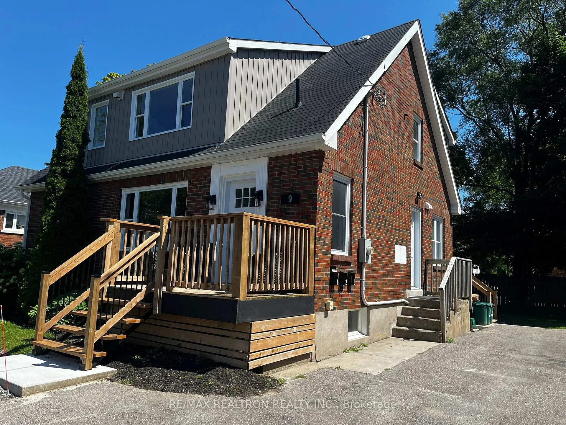 Photo 3 of Unit 1, 9 Gunn Street, Barrie, Wellington — HOMEH
