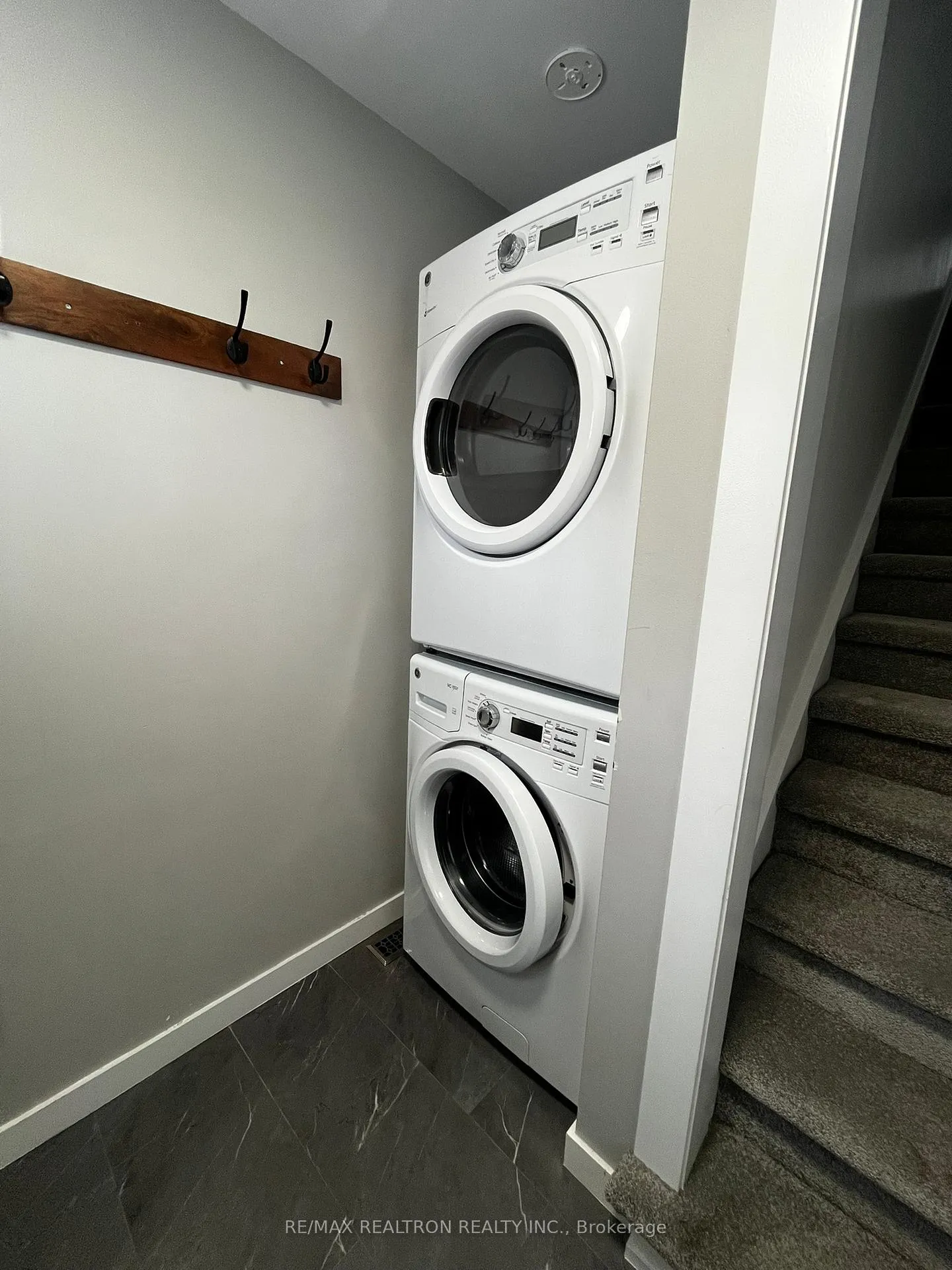 Photo 12 of Unit 1, 9 Gunn Street, Barrie, Wellington — HOMEH