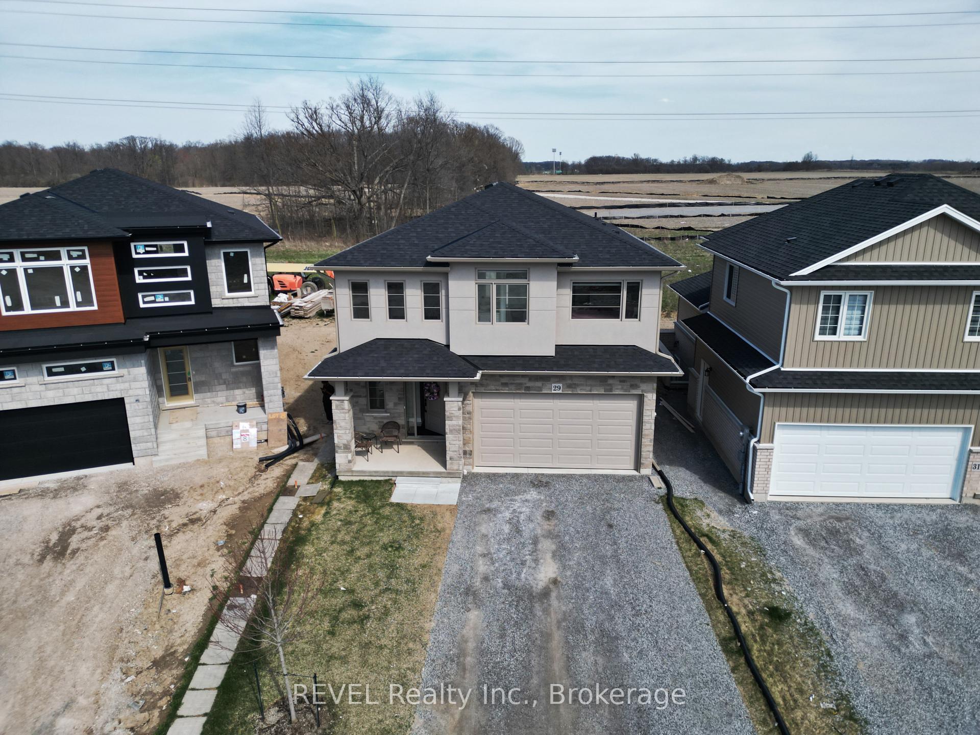 Photo 3 of 29 Elvira Way, Thorold, Rolling Meadows — HOMEH