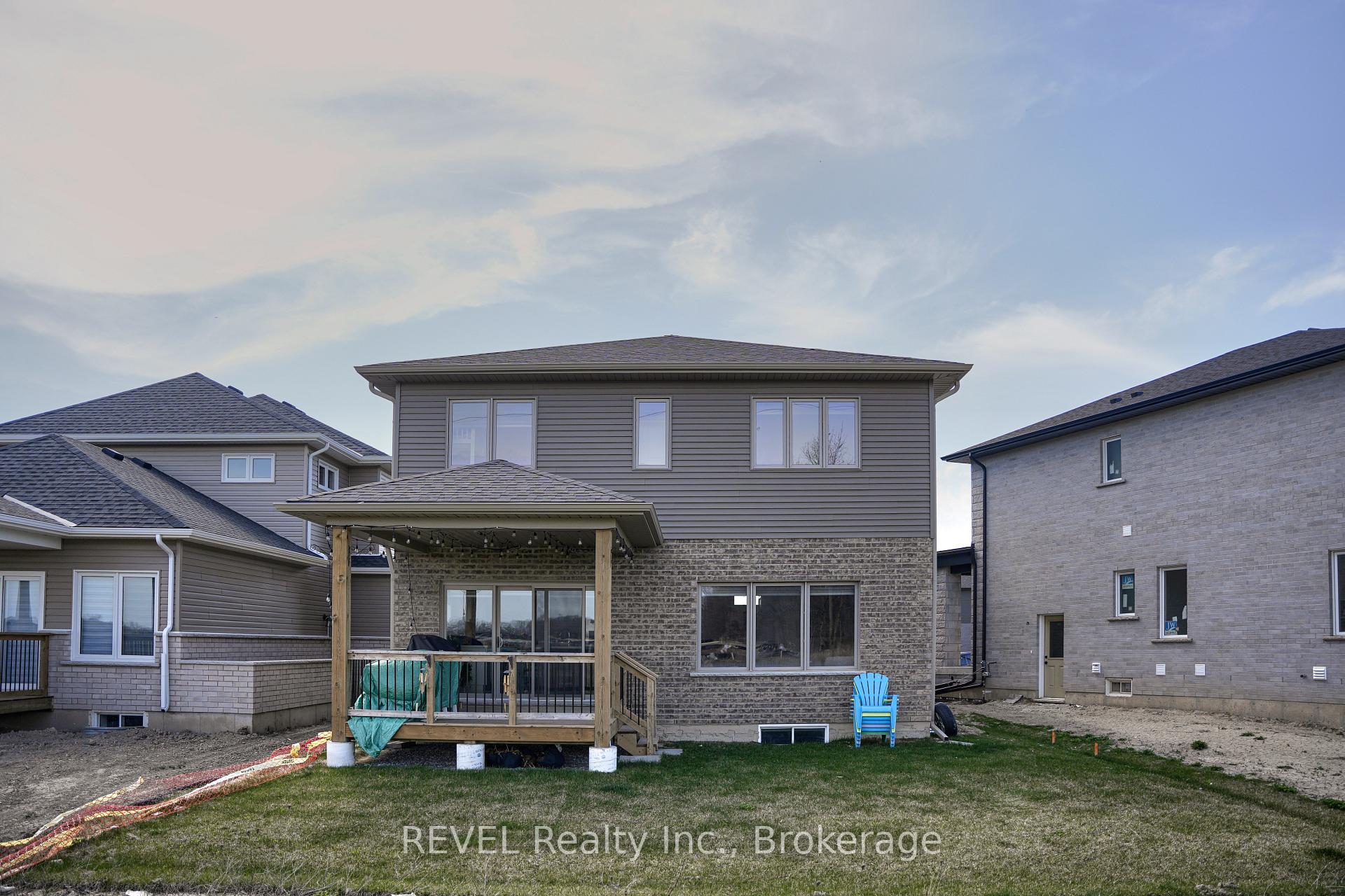 Photo 4 of 29 Elvira Way, Thorold, Rolling Meadows — HOMEH