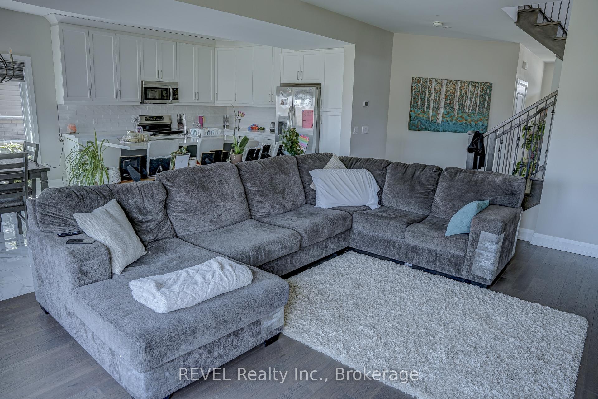 Photo 17 of 29 Elvira Way, Thorold, Rolling Meadows — HOMEH