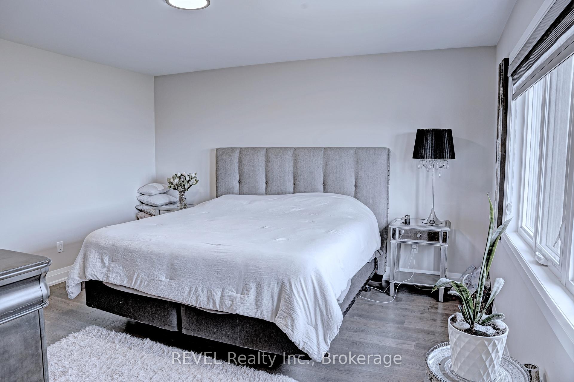 Photo 24 of 29 Elvira Way, Thorold, Rolling Meadows — HOMEH