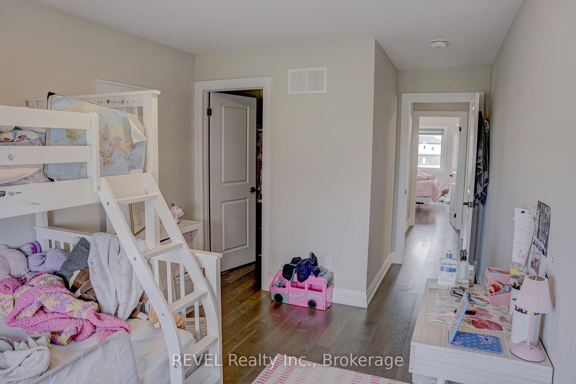 Photo 35 of 29 Elvira Way, Thorold, Rolling Meadows — HOMEH