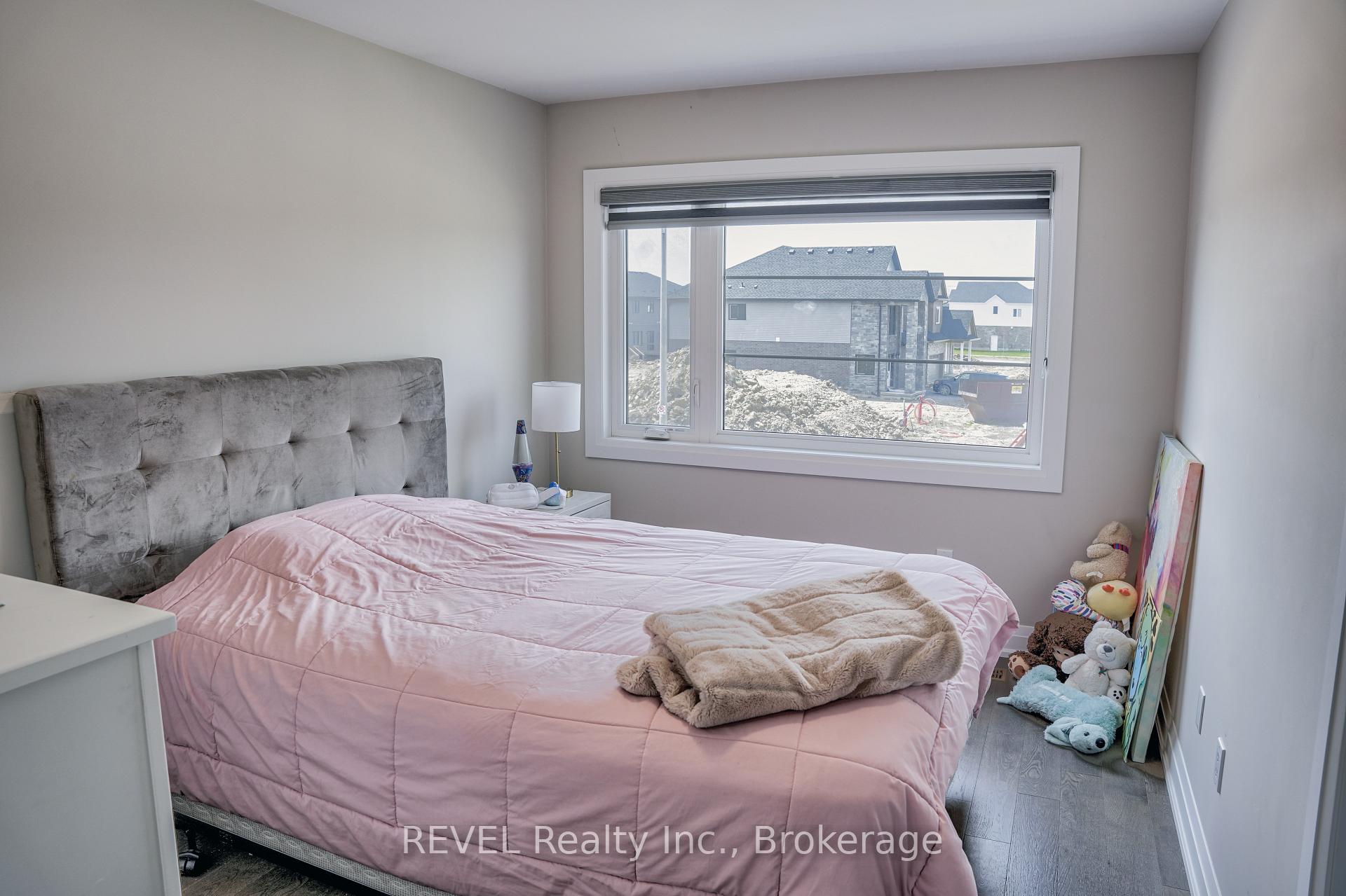 Photo 36 of 29 Elvira Way, Thorold, Rolling Meadows — HOMEH