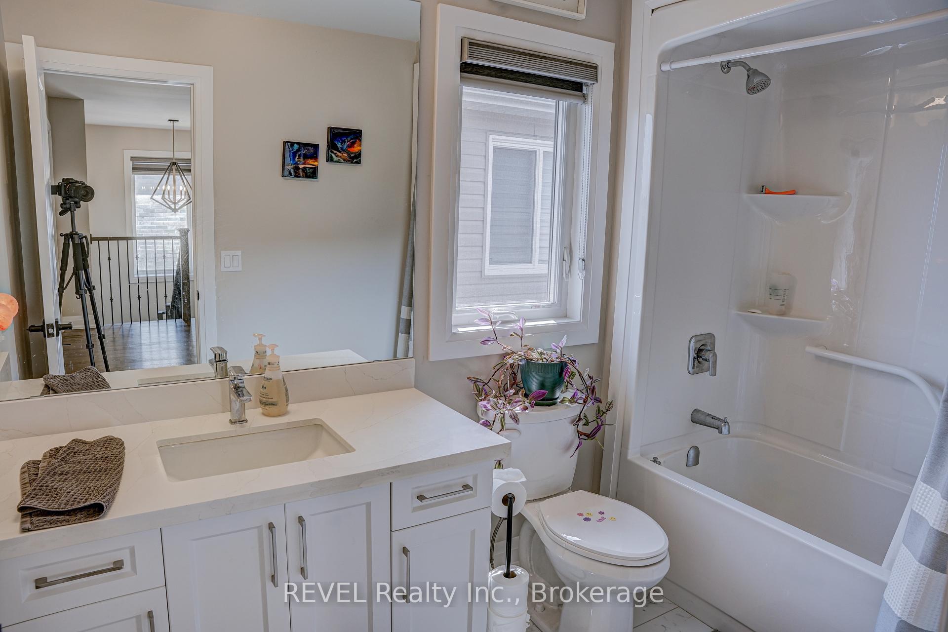 Photo 37 of 29 Elvira Way, Thorold, Rolling Meadows — HOMEH