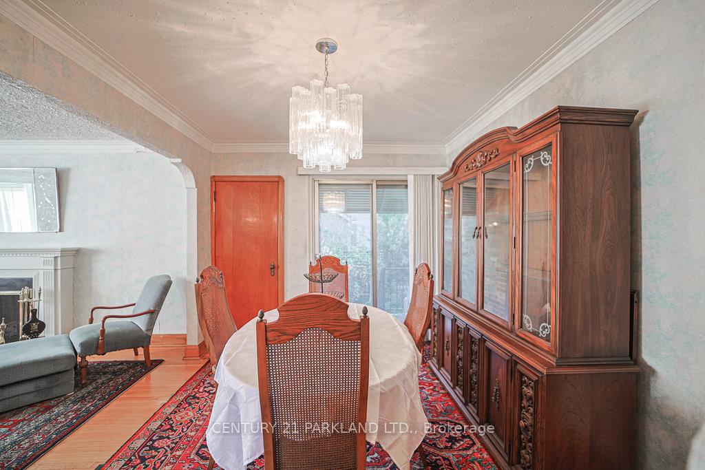 Photo 8 of 22 Parkview Hill Crescent, Toronto, O'Connor-Parkview — HOMEH