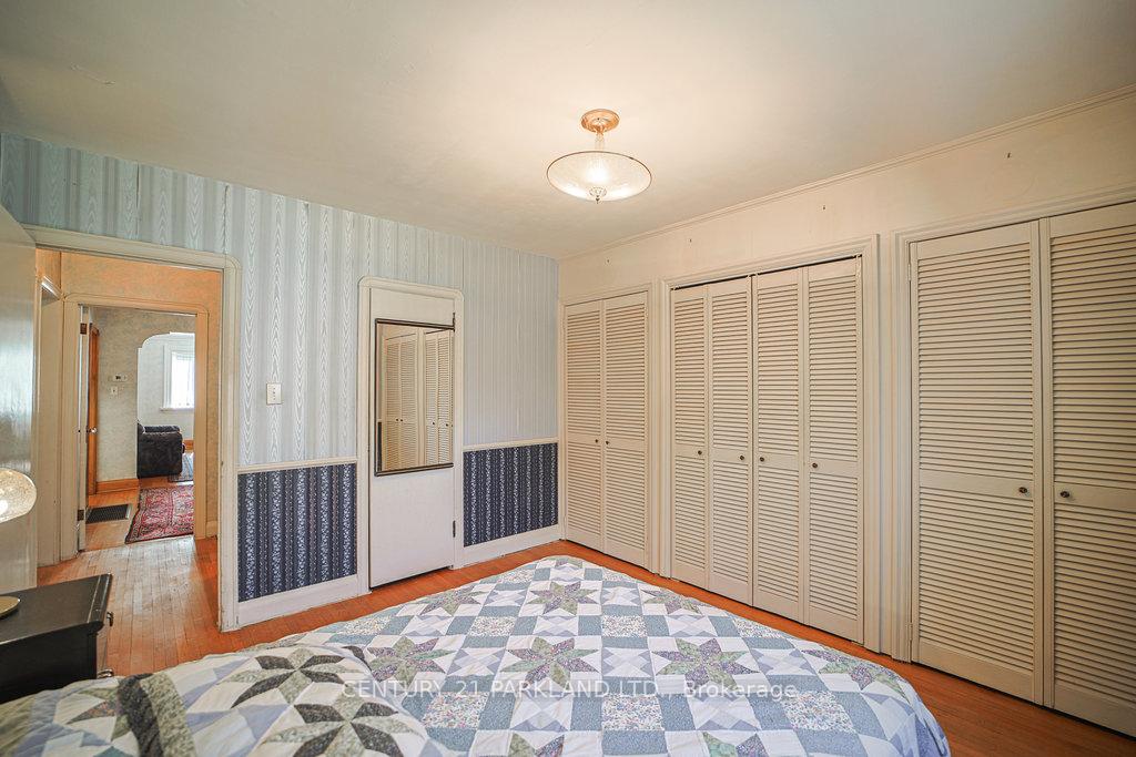 Photo 11 of 22 Parkview Hill Crescent, Toronto, O'Connor-Parkview — HOMEH