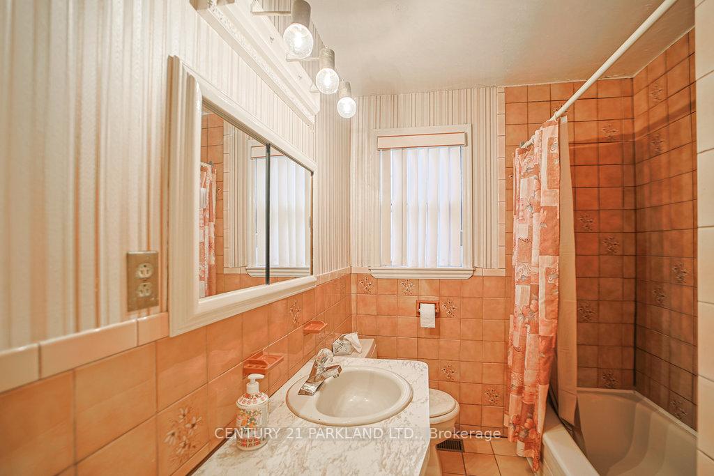 Photo 20 of 22 Parkview Hill Crescent, Toronto, O'Connor-Parkview — HOMEH