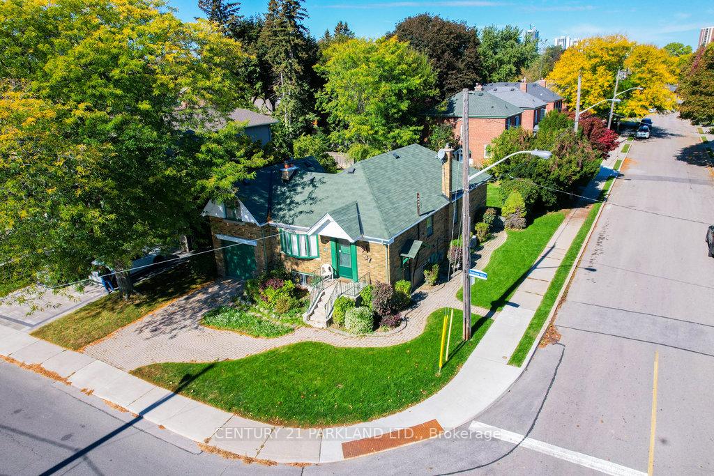 Photo 29 of 22 Parkview Hill Crescent, Toronto, O'Connor-Parkview — HOMEH