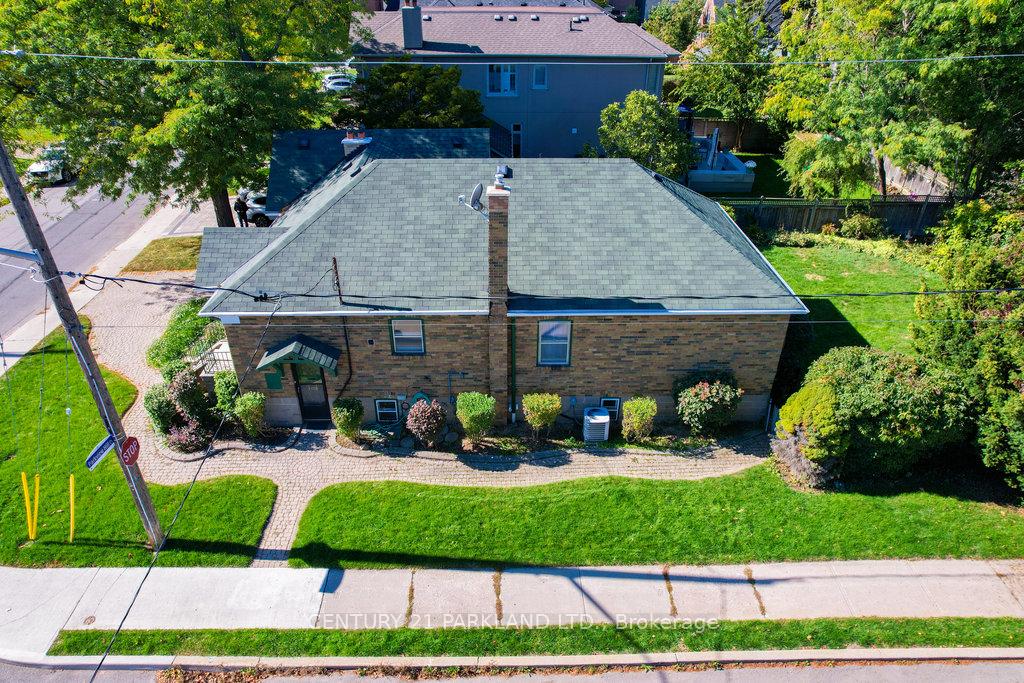 Photo 30 of 22 Parkview Hill Crescent, Toronto, O'Connor-Parkview — HOMEH